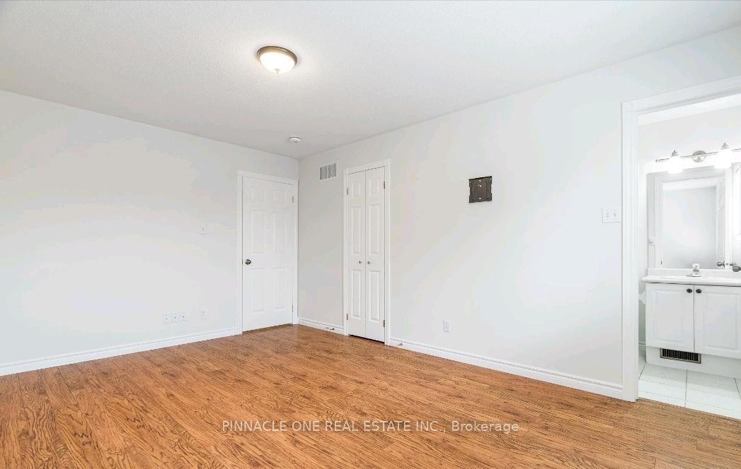 Photo 7 of 251 Pringle Drive, Barrie, Edgehill Drive — HOMEH