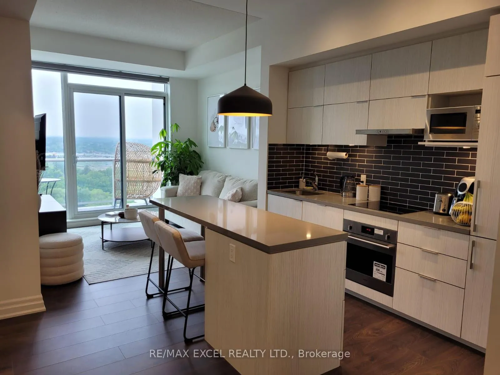 Front of Unit 1502, 10 Rouge Valley Drive