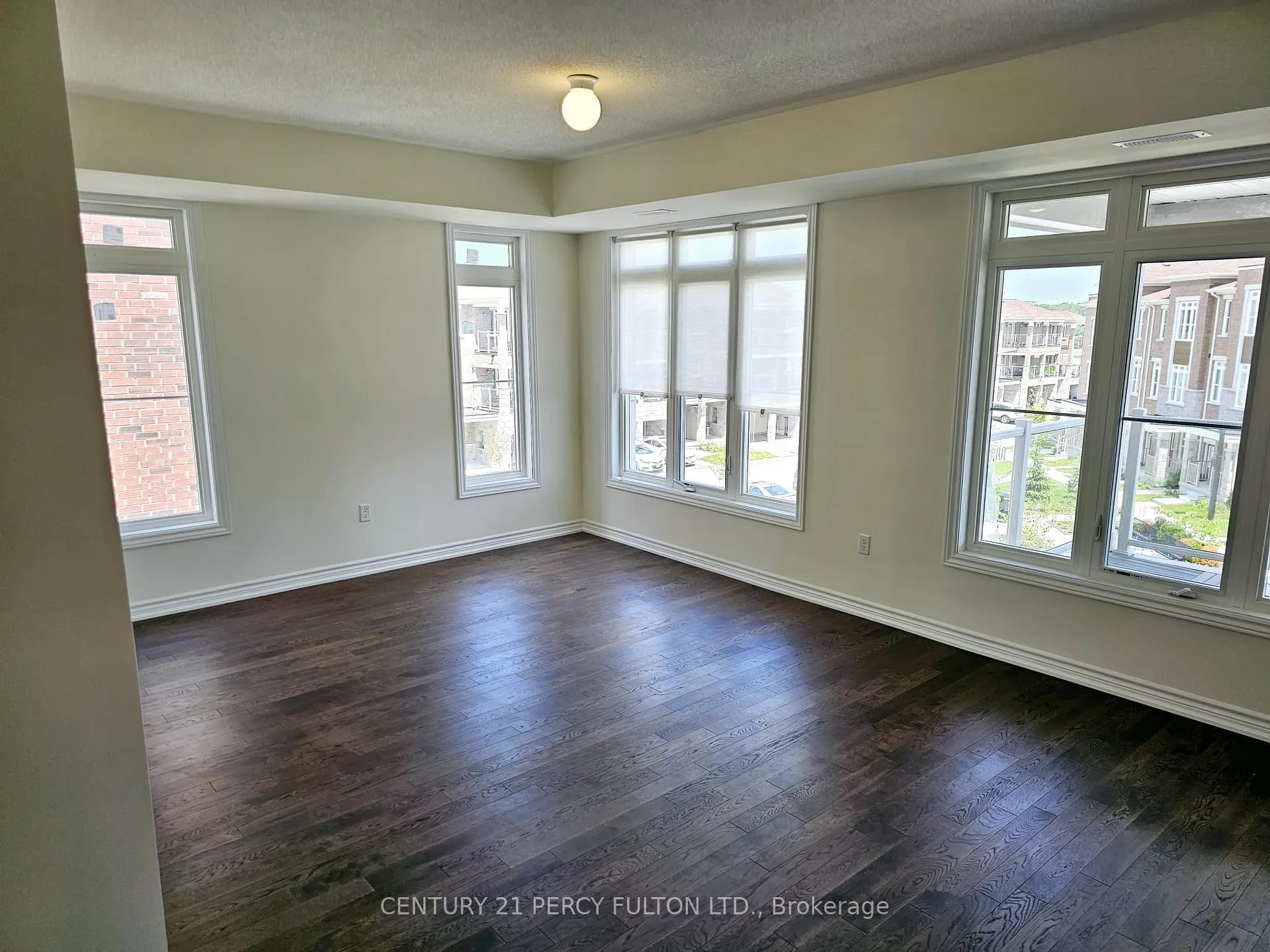 Photo 5 of Unit 114, 2540 William Jackson Drive, Pickering, Duffin Heights — HOMEH