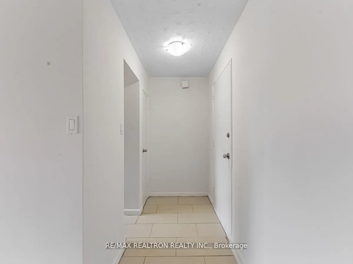 Photo 1 of Unit 309, 2895 Bathurst Street, Toronto, Bedford Park-Nortown — HOMEH