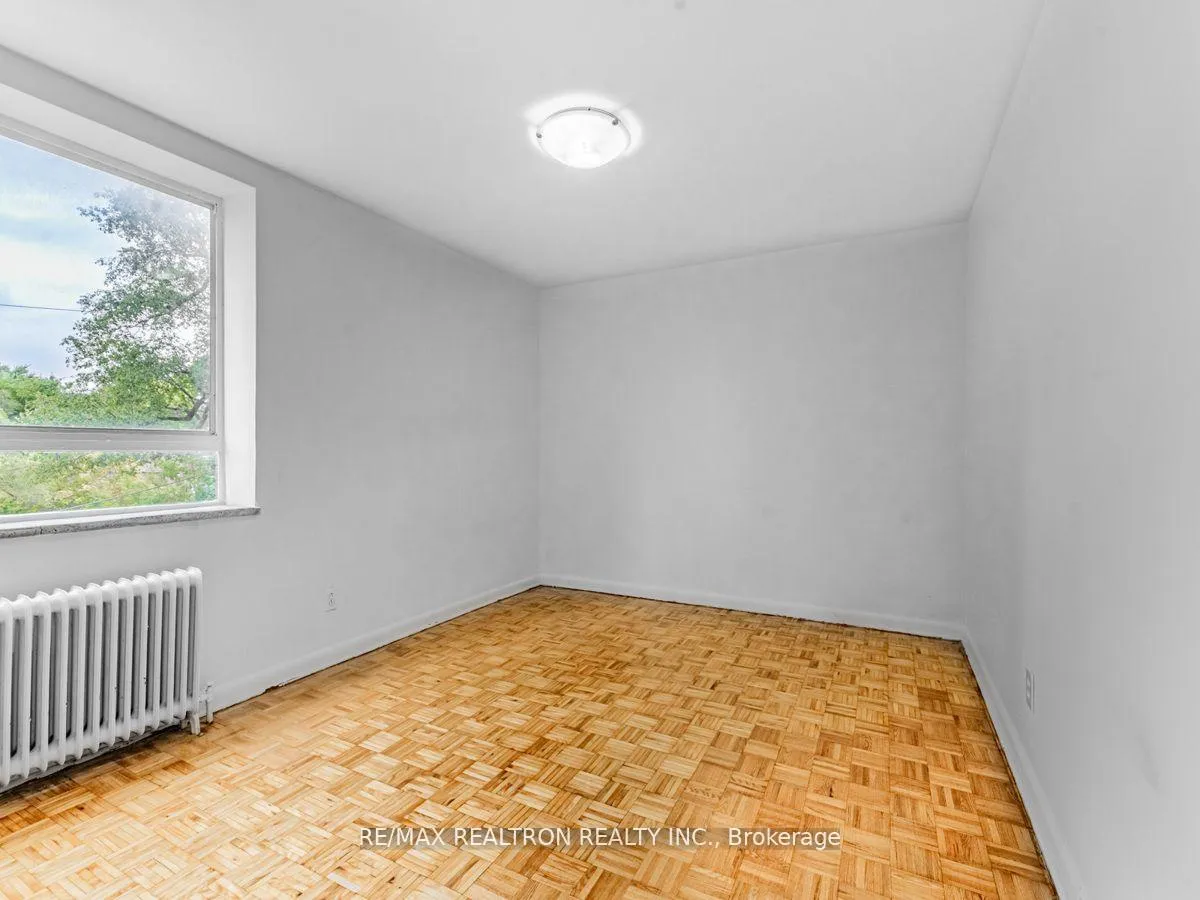 Photo 14 of Unit 309, 2895 Bathurst Street, Toronto, Bedford Park-Nortown — HOMEH
