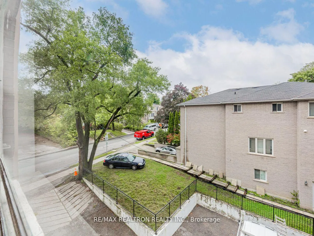 Photo 19 of Unit 309, 2895 Bathurst Street, Toronto, Bedford Park-Nortown — HOMEH