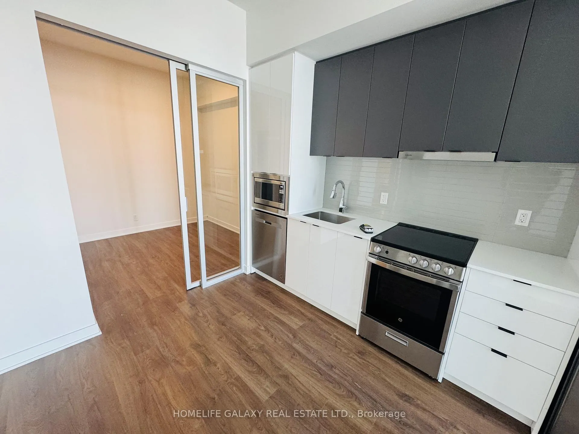Photo 2 of Unit 1110, 50 Upper Mall Way, Vaughan, Brownridge — HOMEH