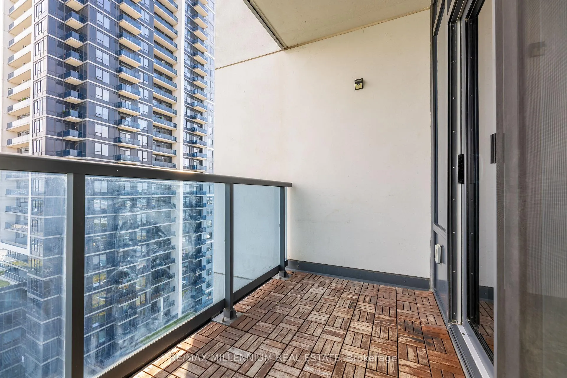 Photo 22 of Unit 1401, 3700 Highway 7 Road, Vaughan, East Woodbridge — HOMEH