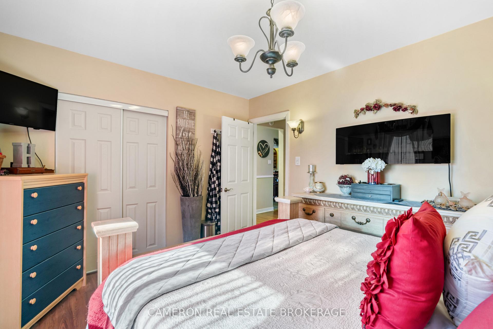 Photo 11 of 1127 Fourth Street E, Cornwall — HOMEH