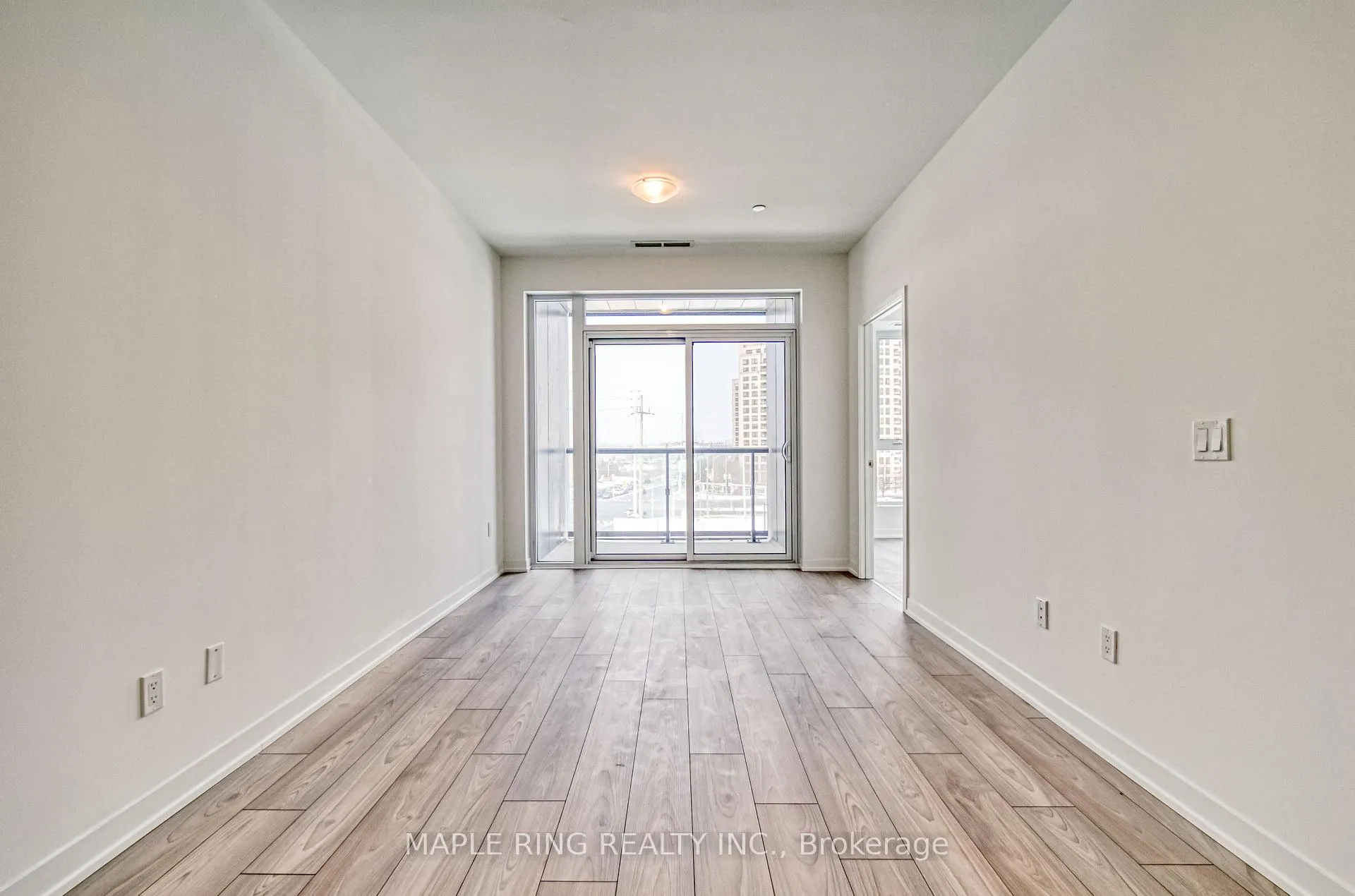 Photo 6 of Unit 435, 498 Caldari Road, Vaughan, Concord — HOMEH