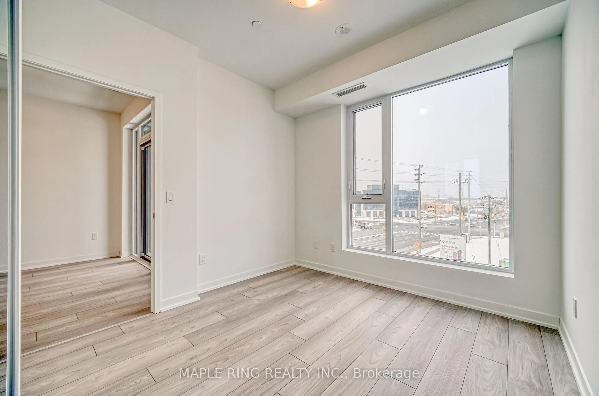 Photo 8 of Unit 435, 498 Caldari Road, Vaughan, Concord — HOMEH