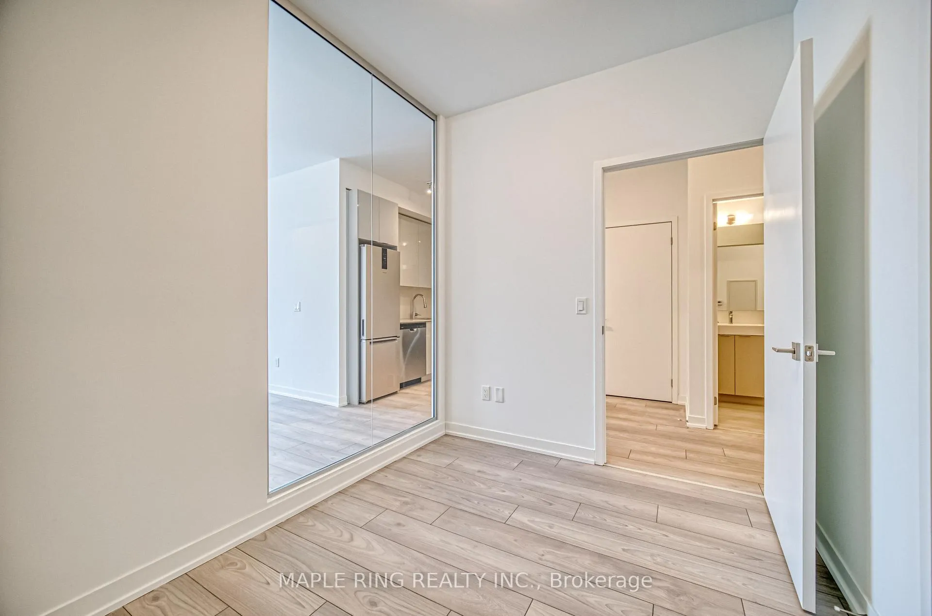 Photo 11 of Unit 435, 498 Caldari Road, Vaughan, Concord — HOMEH