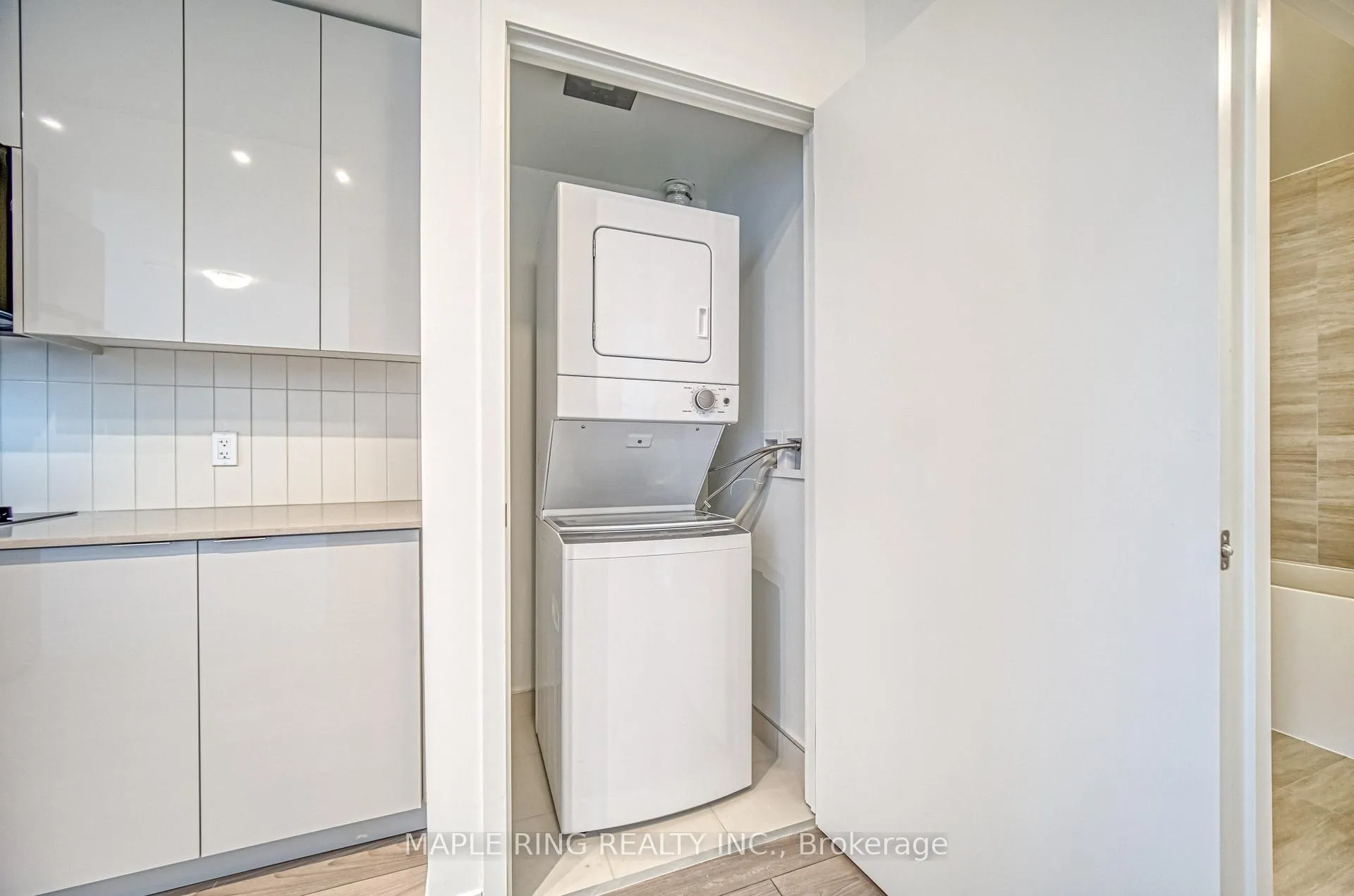 Photo 14 of Unit 435, 498 Caldari Road, Vaughan, Concord — HOMEH