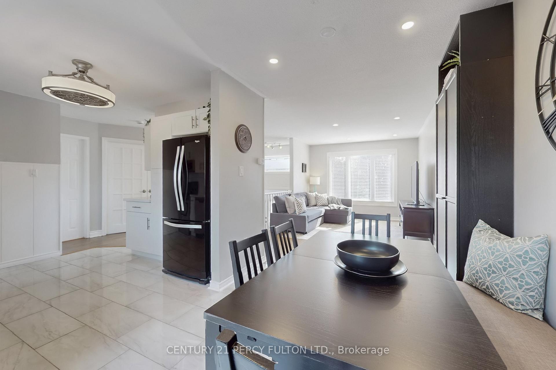Photo 18 of 50 Freeland Avenue, Clarington, Bowmanville — HOMEH