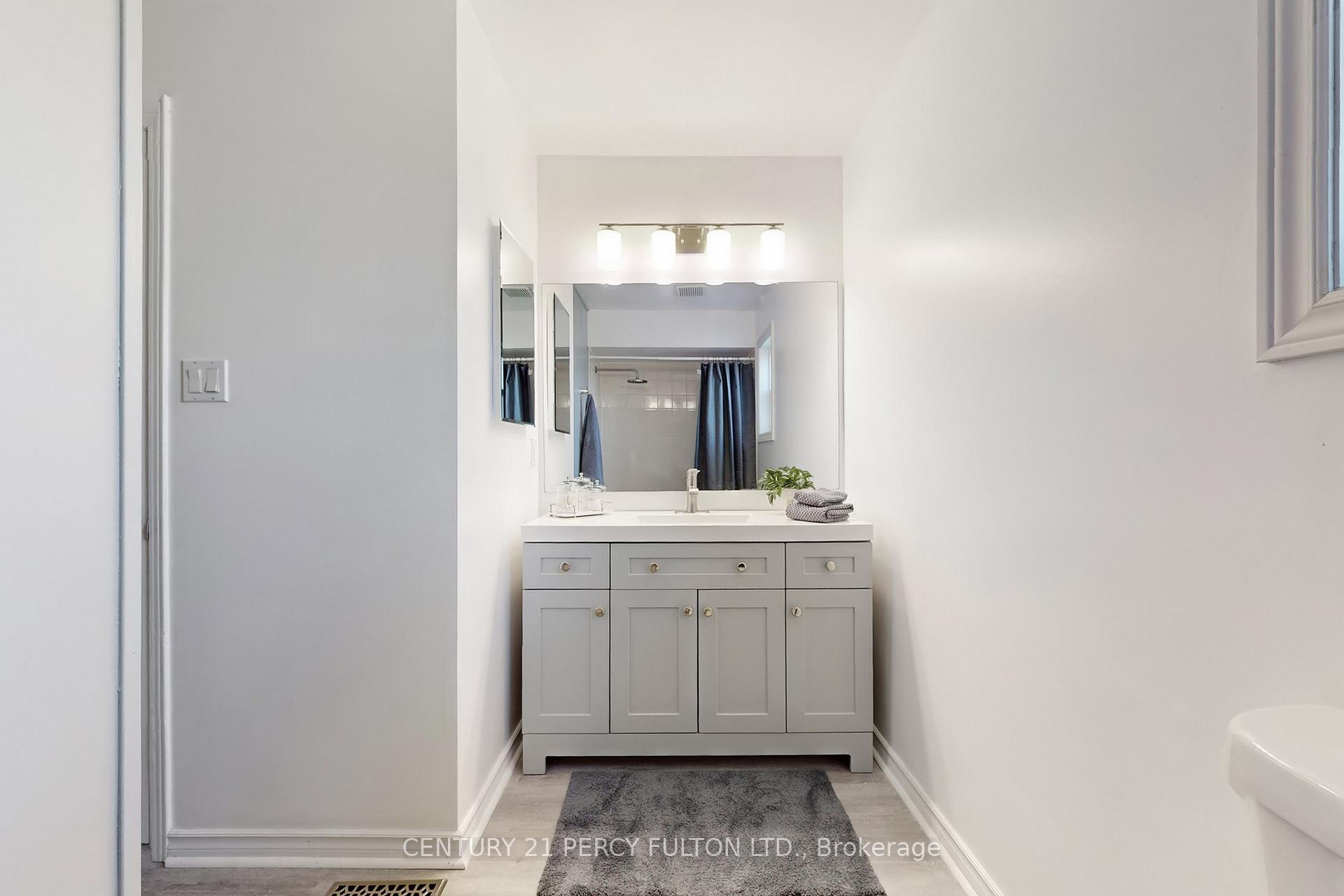 Photo 23 of 50 Freeland Avenue, Clarington, Bowmanville — HOMEH