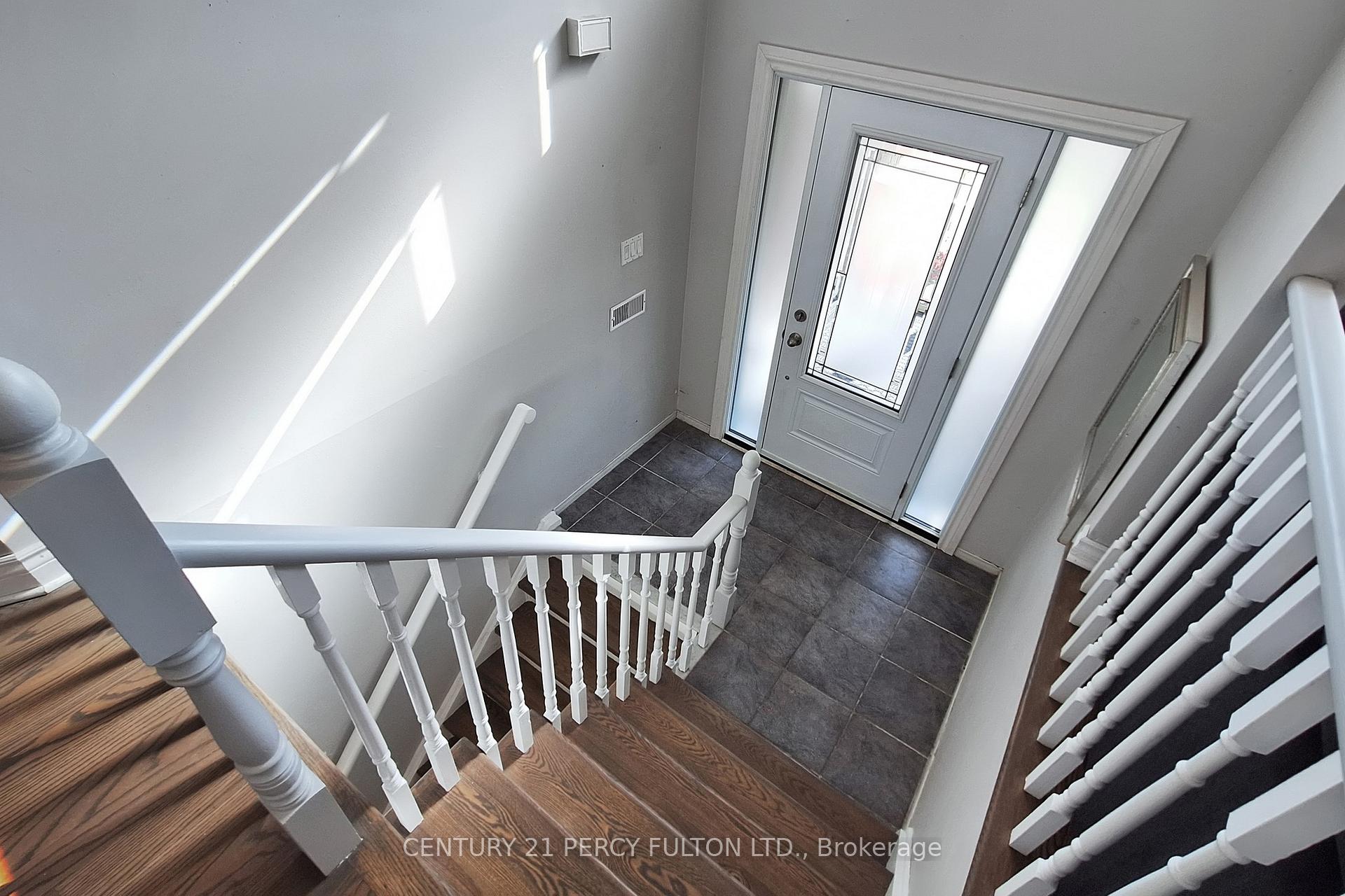 Photo 26 of 50 Freeland Avenue, Clarington, Bowmanville — HOMEH