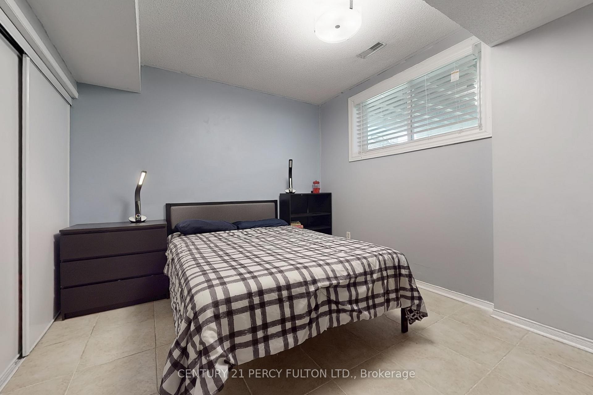 Photo 29 of 50 Freeland Avenue, Clarington, Bowmanville — HOMEH