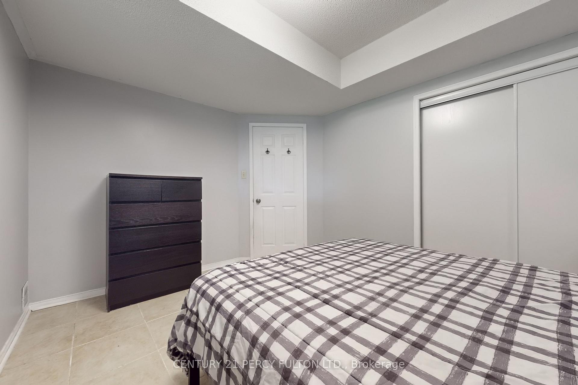 Photo 31 of 50 Freeland Avenue, Clarington, Bowmanville — HOMEH