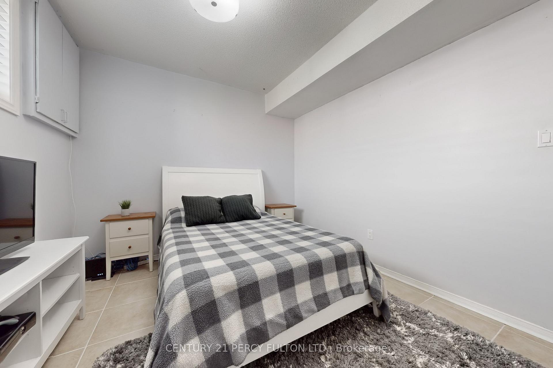 Photo 32 of 50 Freeland Avenue, Clarington, Bowmanville — HOMEH
