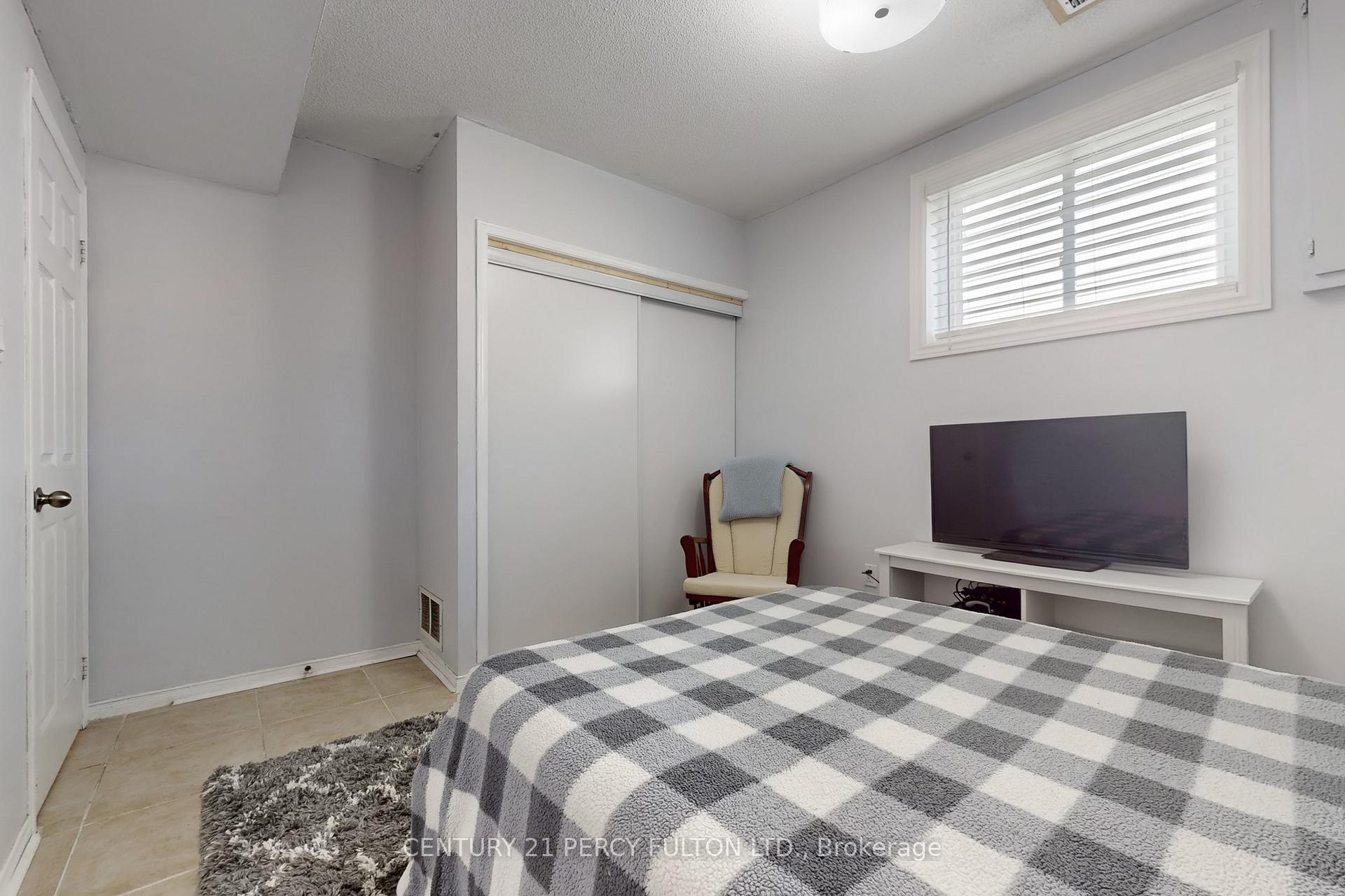 Photo 34 of 50 Freeland Avenue, Clarington, Bowmanville — HOMEH