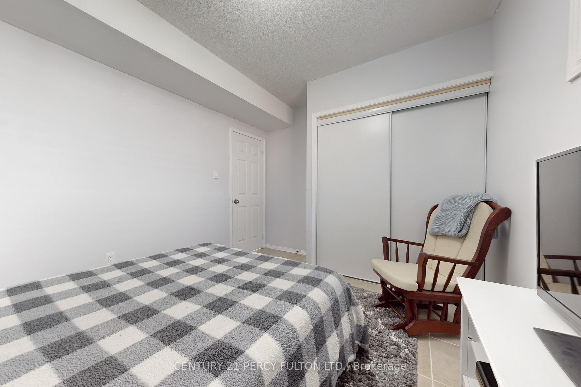 Photo 35 of 50 Freeland Avenue, Clarington, Bowmanville — HOMEH