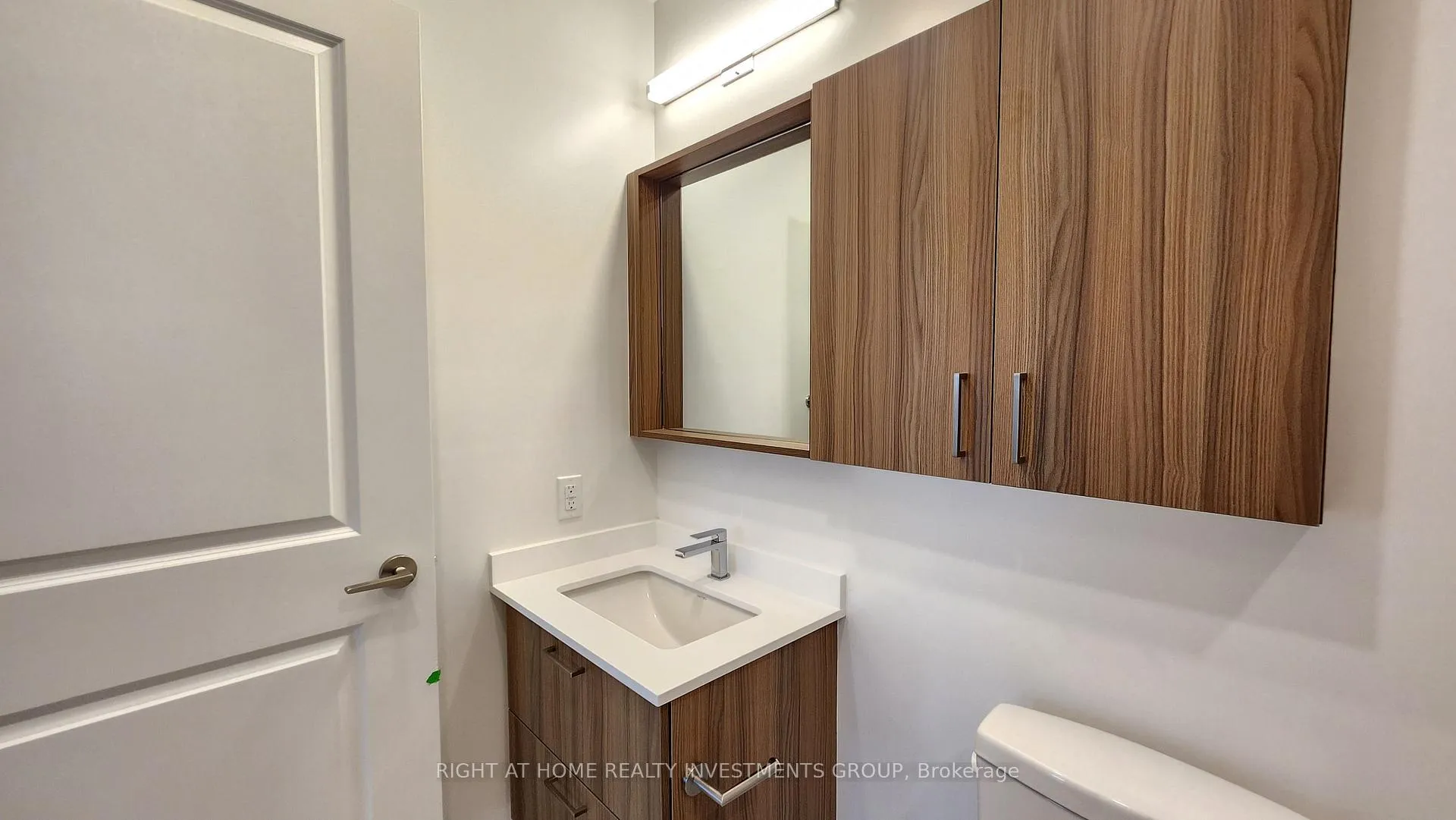 Photo 13 of Unit 2507, 50 Upper Mall Way, Vaughan, Brownridge — HOMEH