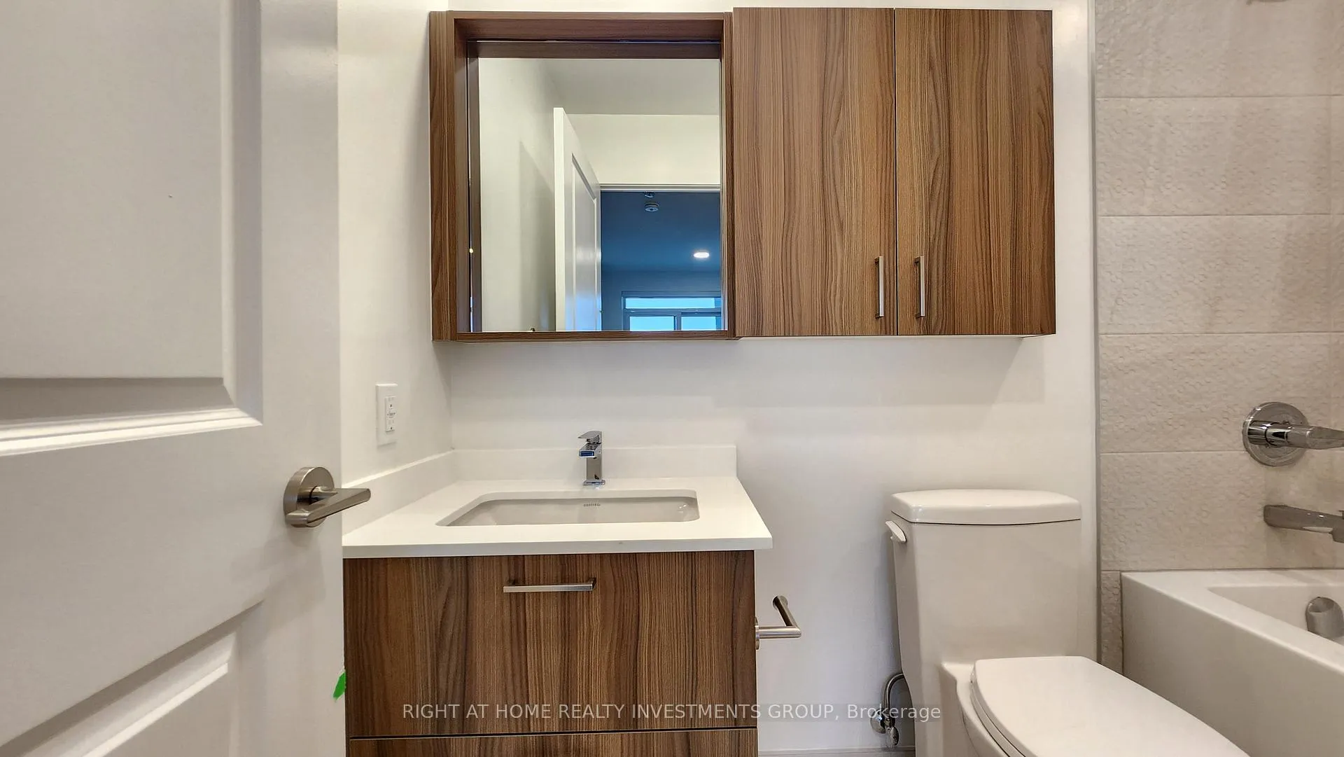Photo 14 of Unit 2507, 50 Upper Mall Way, Vaughan, Brownridge — HOMEH