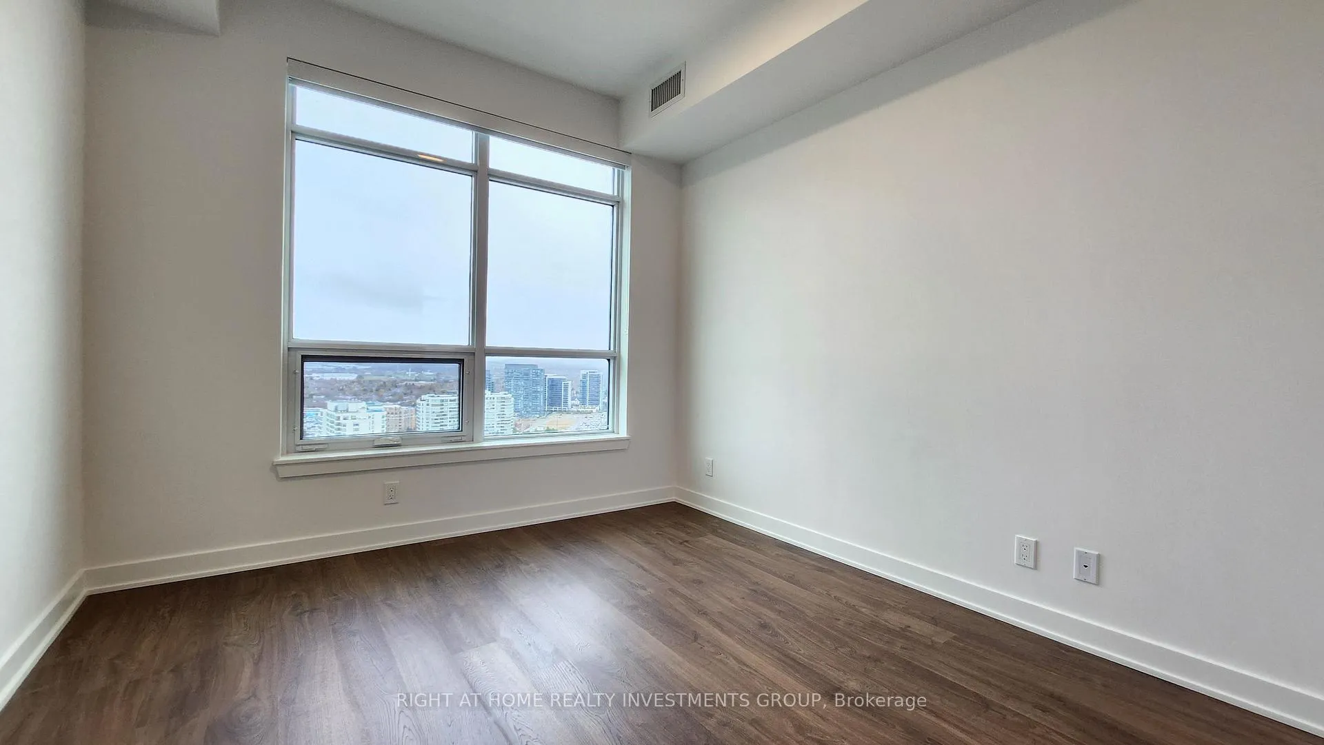 Photo 16 of Unit 2507, 50 Upper Mall Way, Vaughan, Brownridge — HOMEH