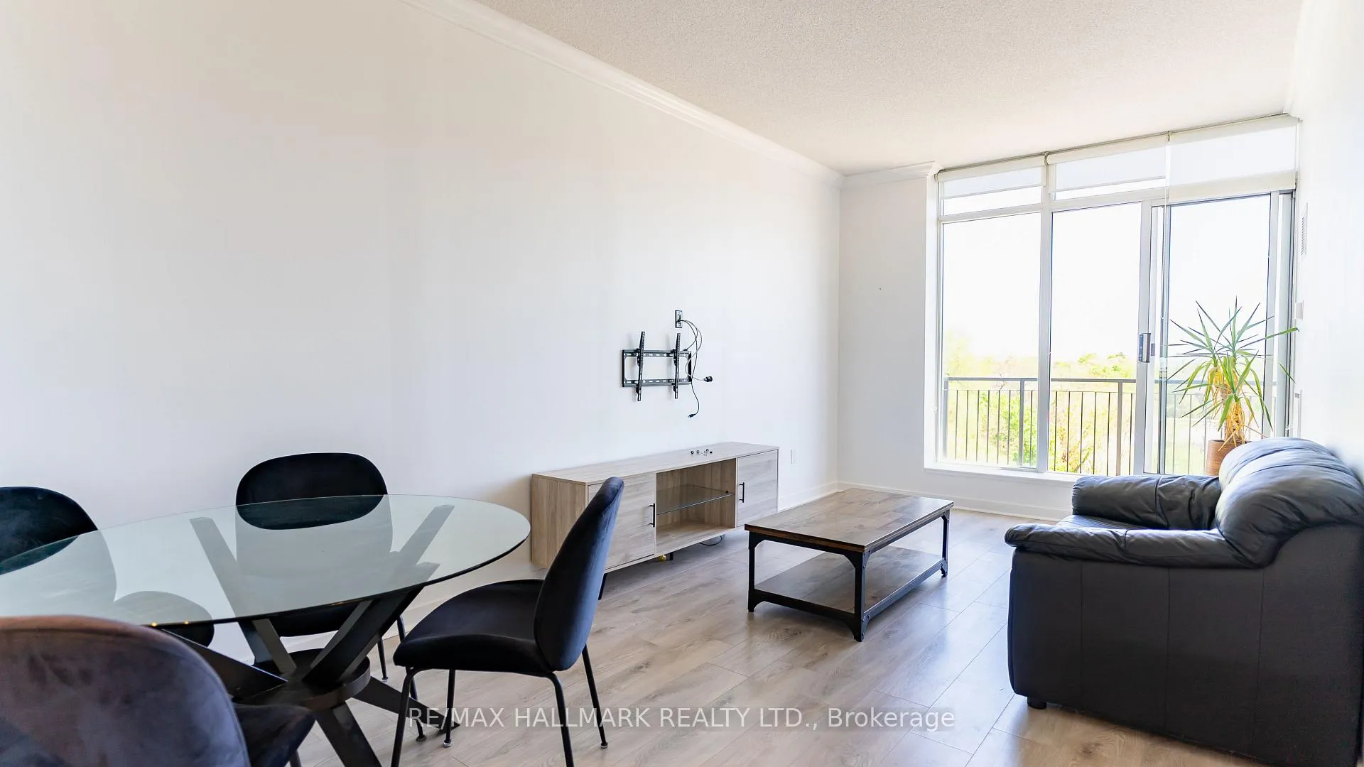 Photo 5 of Unit PH08, 18 Wanless Avenue, Toronto, Lawrence Park North — HOMEH