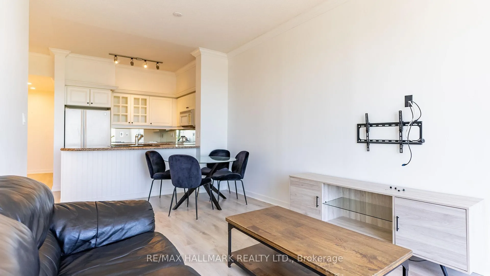 Photo 9 of Unit PH08, 18 Wanless Avenue, Toronto, Lawrence Park North — HOMEH