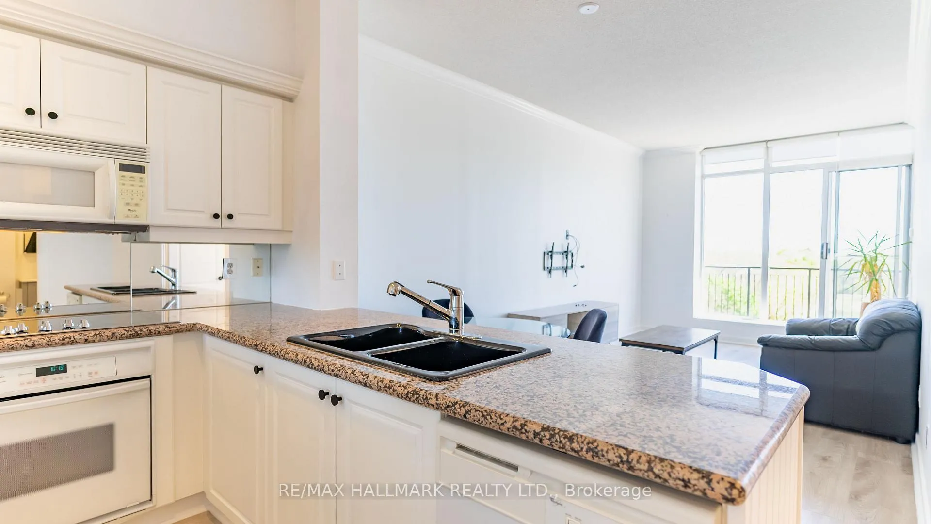 Photo 17 of Unit PH08, 18 Wanless Avenue, Toronto, Lawrence Park North — HOMEH