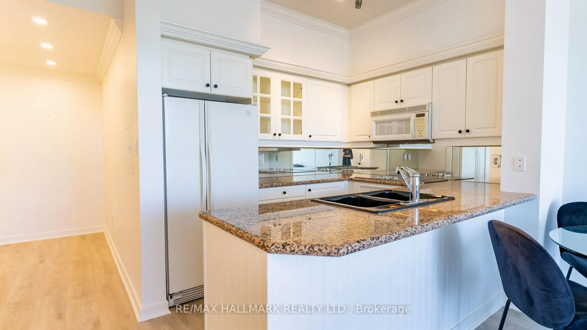 Photo 18 of Unit PH08, 18 Wanless Avenue, Toronto, Lawrence Park North — HOMEH