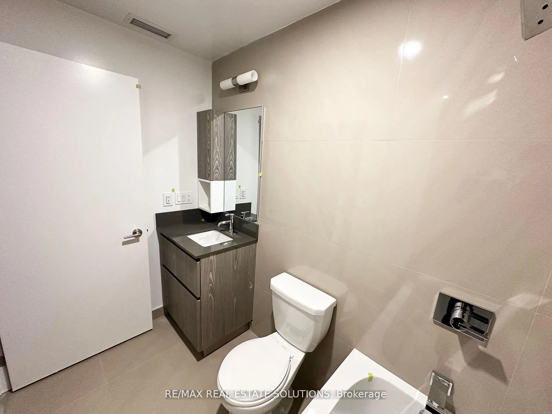 Photo 11 of Unit 206, 665 Queen Street E, Toronto, South Riverdale — HOMEH