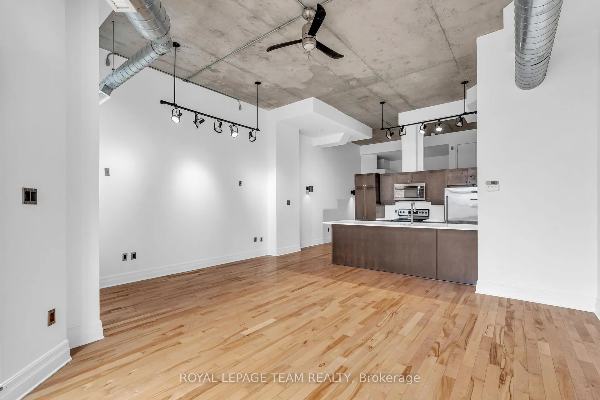 Photo 4 of Unit 310, 420 Berkley Avenue, Ottawa, Westboro West — HOMEH