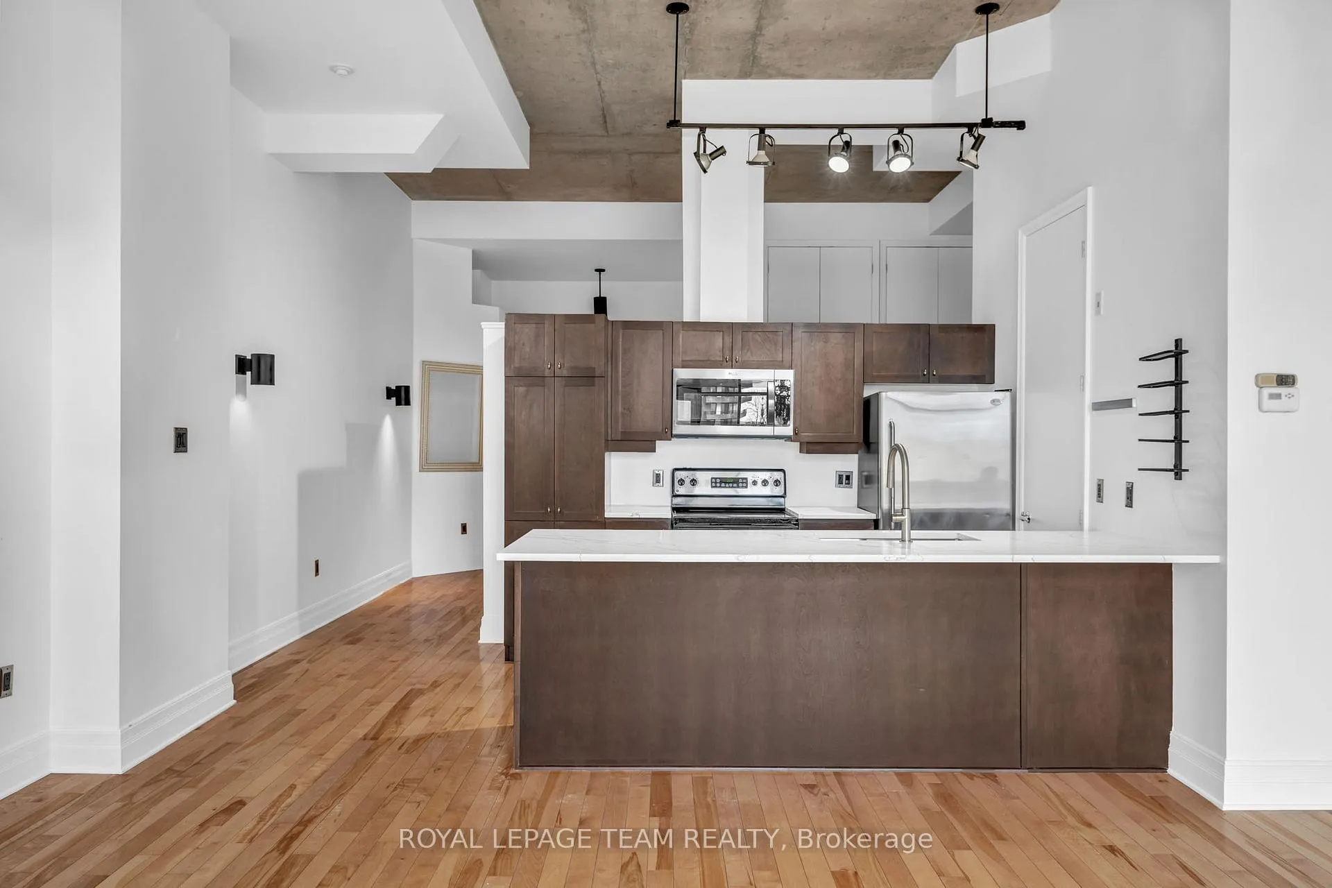 Photo 5 of Unit 310, 420 Berkley Avenue, Ottawa, Westboro West — HOMEH