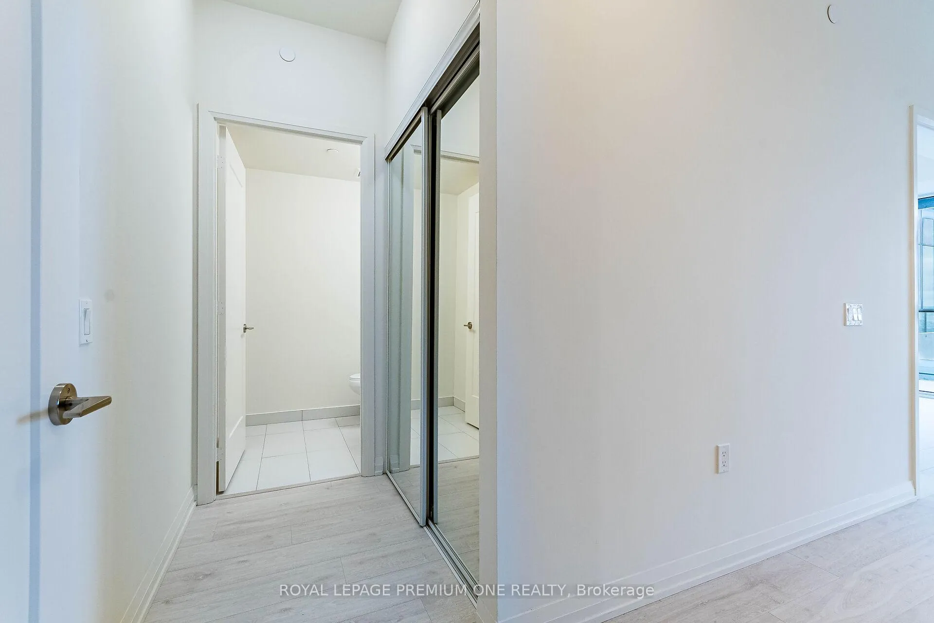 Photo 8 of Unit 615, 8960 Jane Street, Vaughan, Maple — HOMEH
