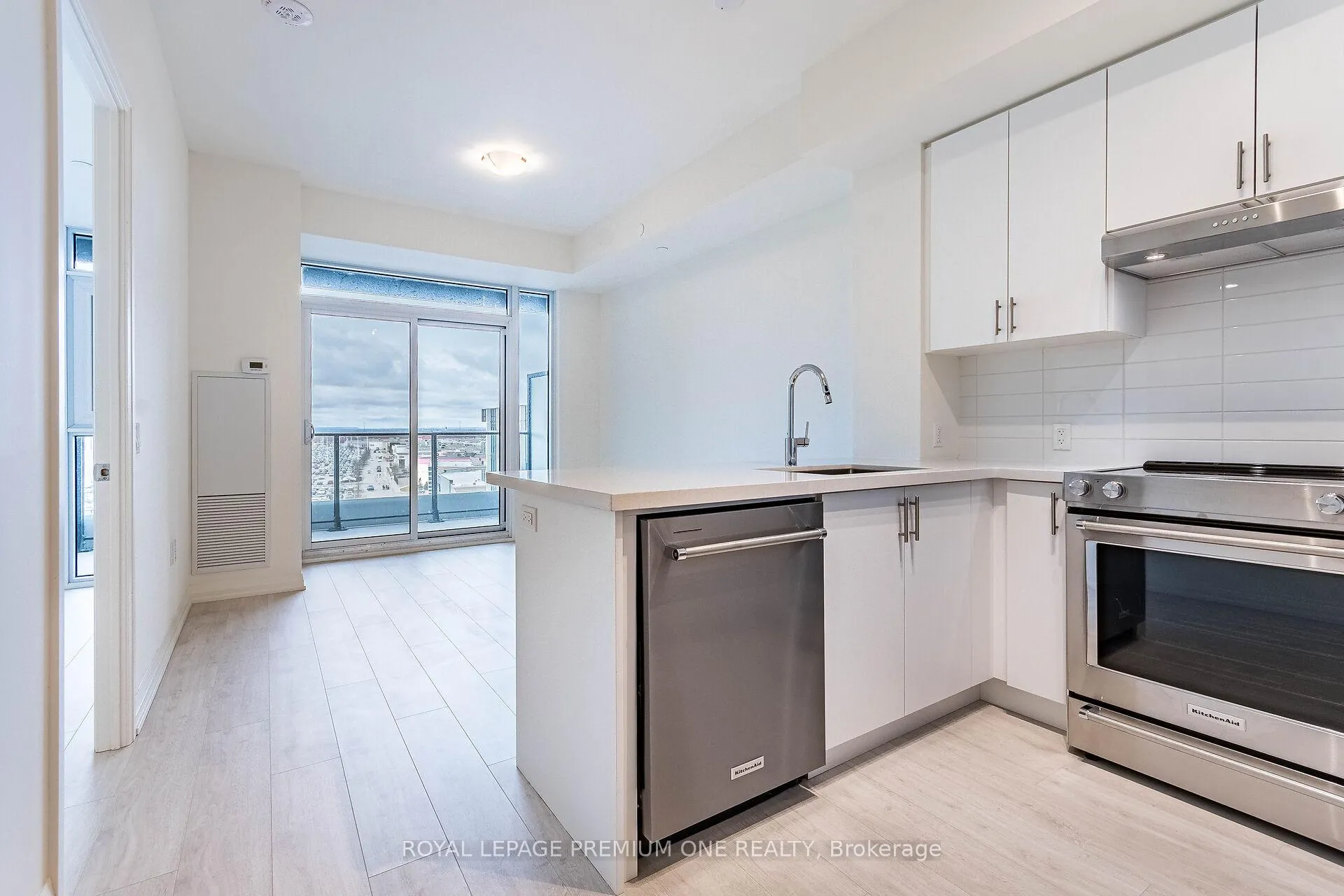 Photo 9 of Unit 615, 8960 Jane Street, Vaughan, Maple — HOMEH