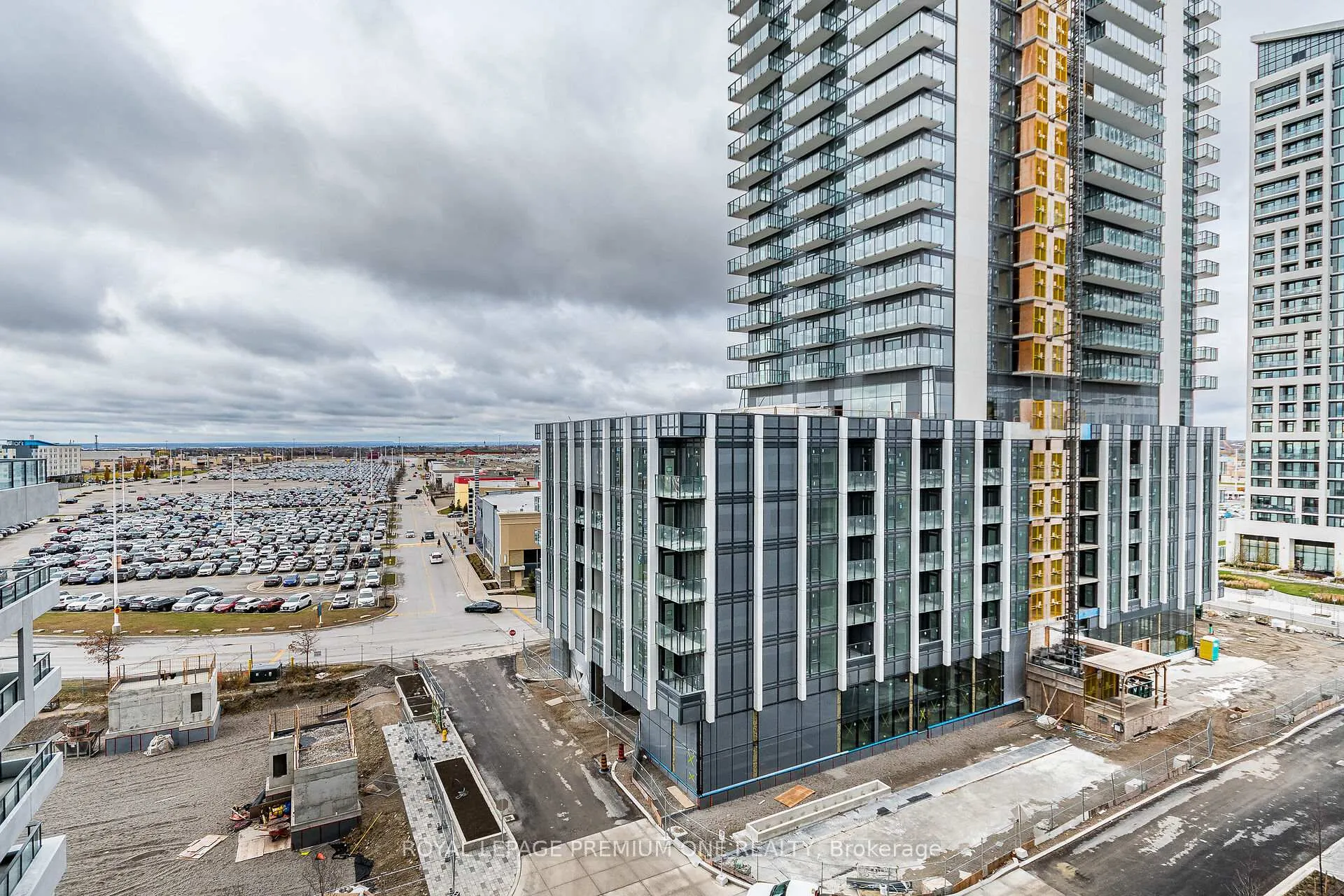 Photo 33 of Unit 615, 8960 Jane Street, Vaughan, Maple — HOMEH