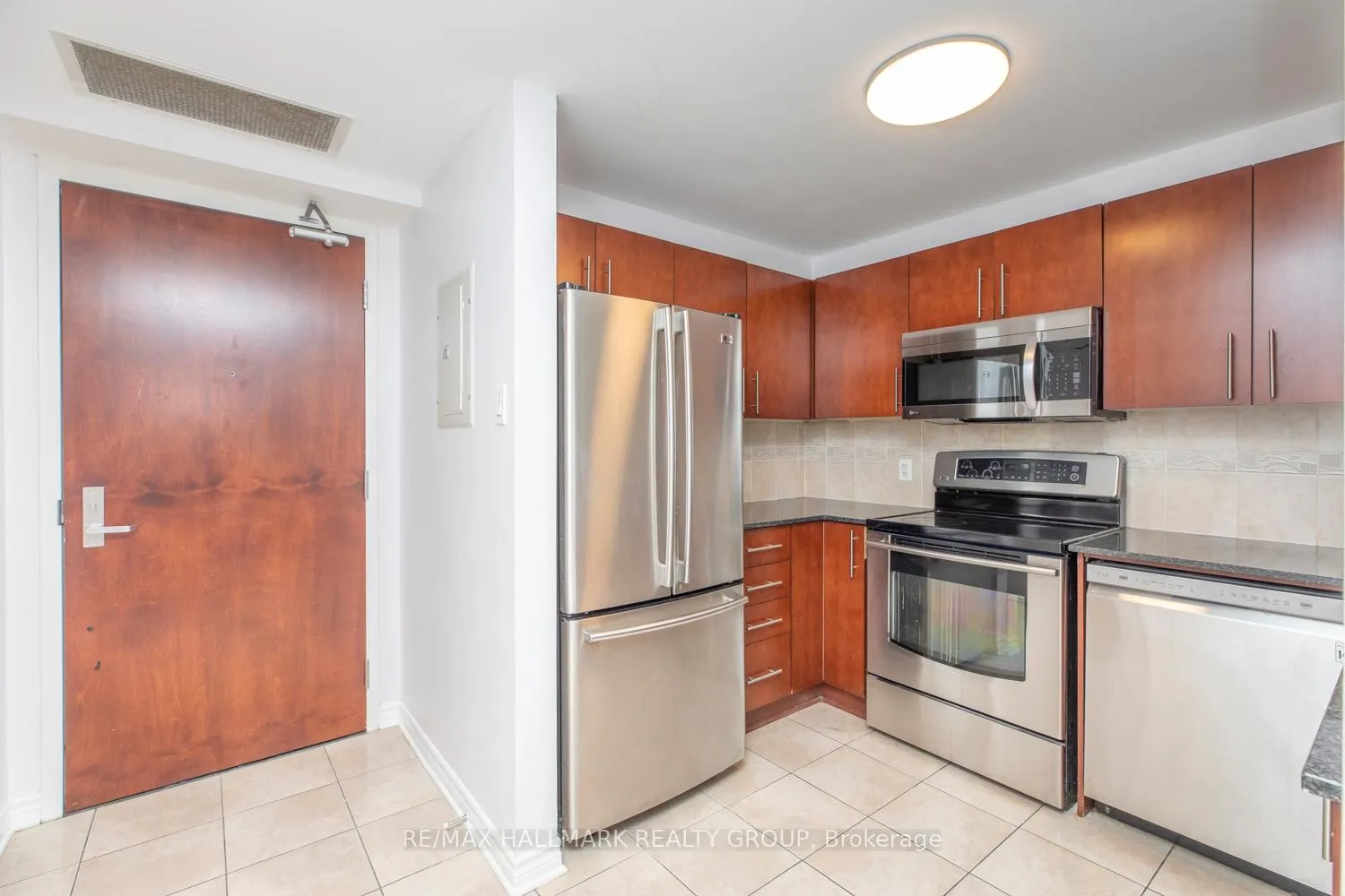 Photo 7 of Unit 210, 200 Rideau Street, Ottawa, Sandy Hill — HOMEH