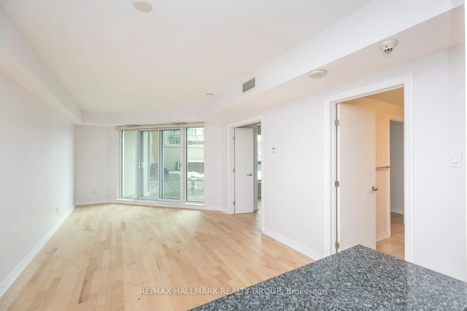 Photo 12 of Unit 210, 200 Rideau Street, Ottawa, Sandy Hill — HOMEH