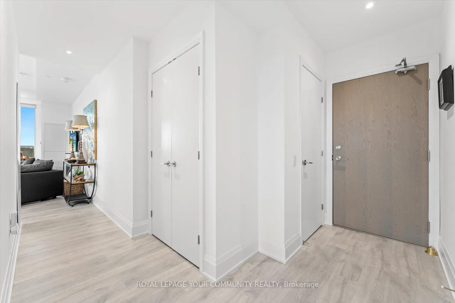 Photo 2 of Unit 1001, 4800 Highway 7, Vaughan, West Woodbridge — HOMEH