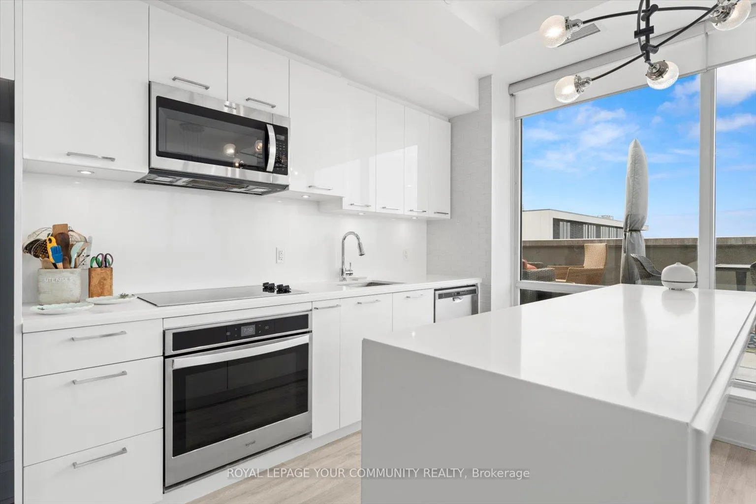 Photo 16 of Unit 1001, 4800 Highway 7, Vaughan, West Woodbridge — HOMEH