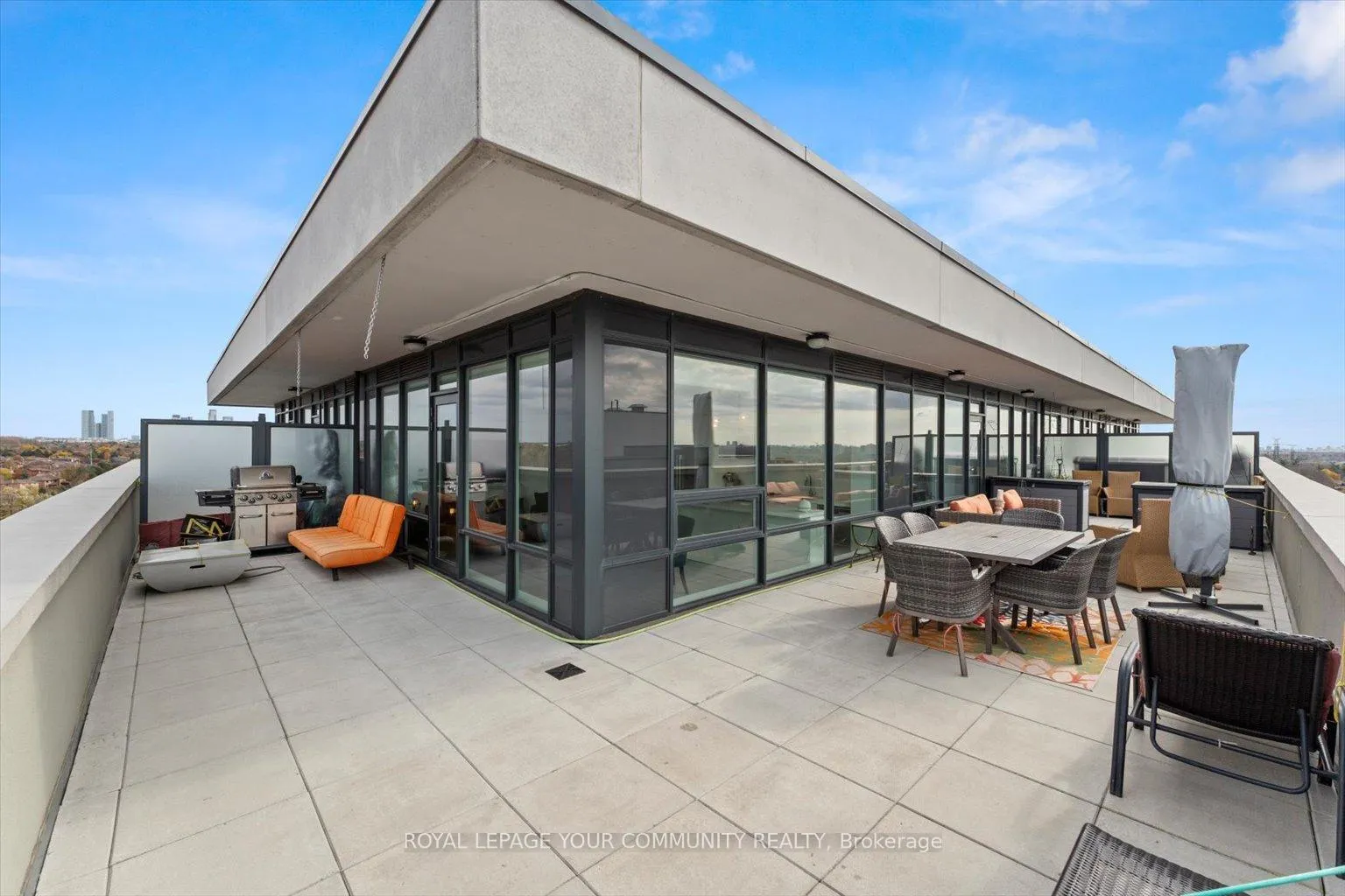 Photo 30 of Unit 1001, 4800 Highway 7, Vaughan, West Woodbridge — HOMEH