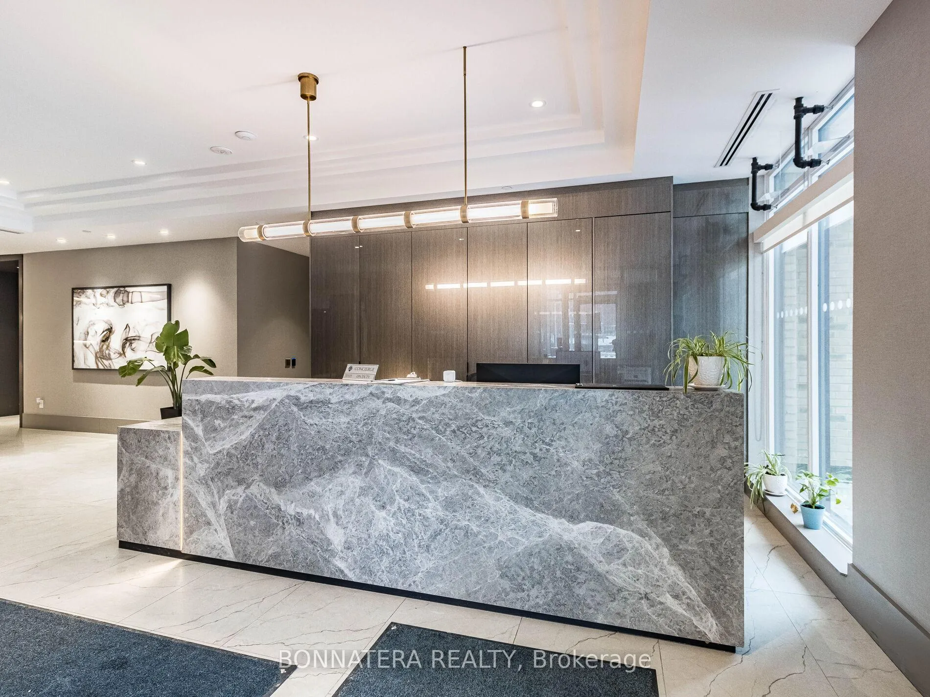 Photo 3 of Unit 1302, 55 Duke Street W, Kitchener, City Commercial Core — HOMEH