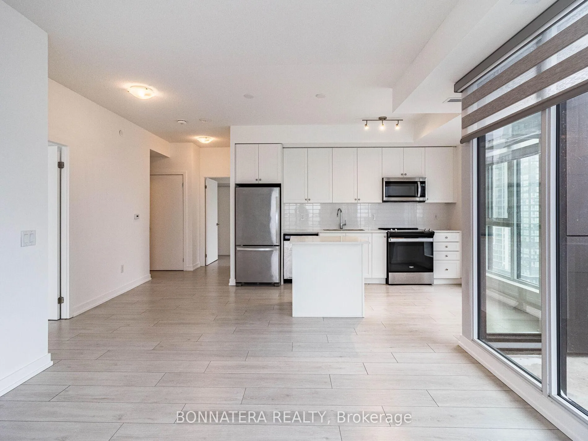 Photo 15 of Unit 1302, 55 Duke Street W, Kitchener, City Commercial Core — HOMEH