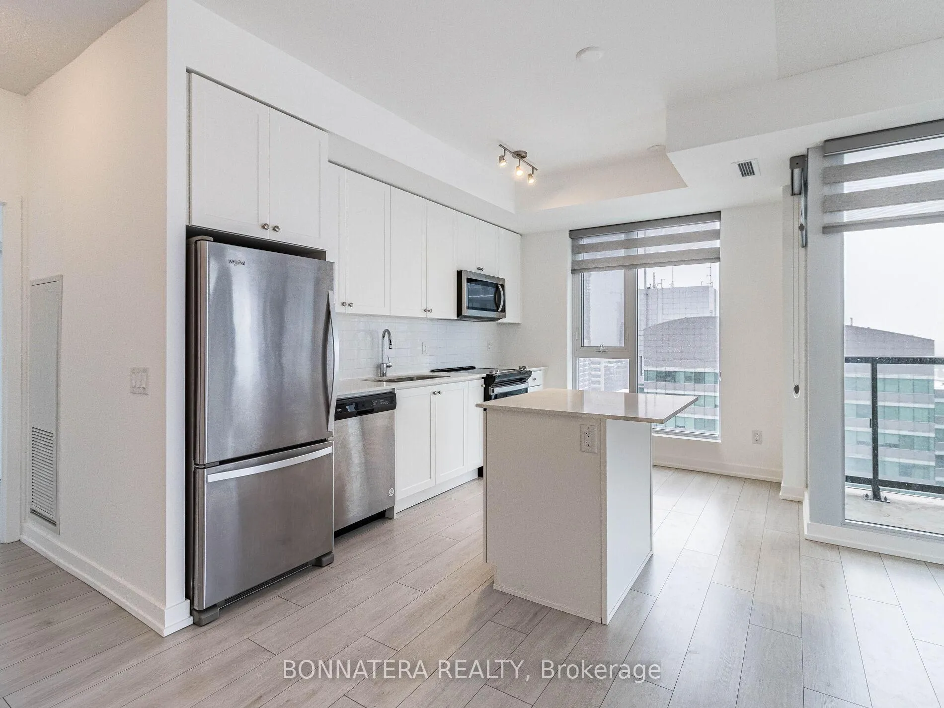 Photo 16 of Unit 1302, 55 Duke Street W, Kitchener, City Commercial Core — HOMEH