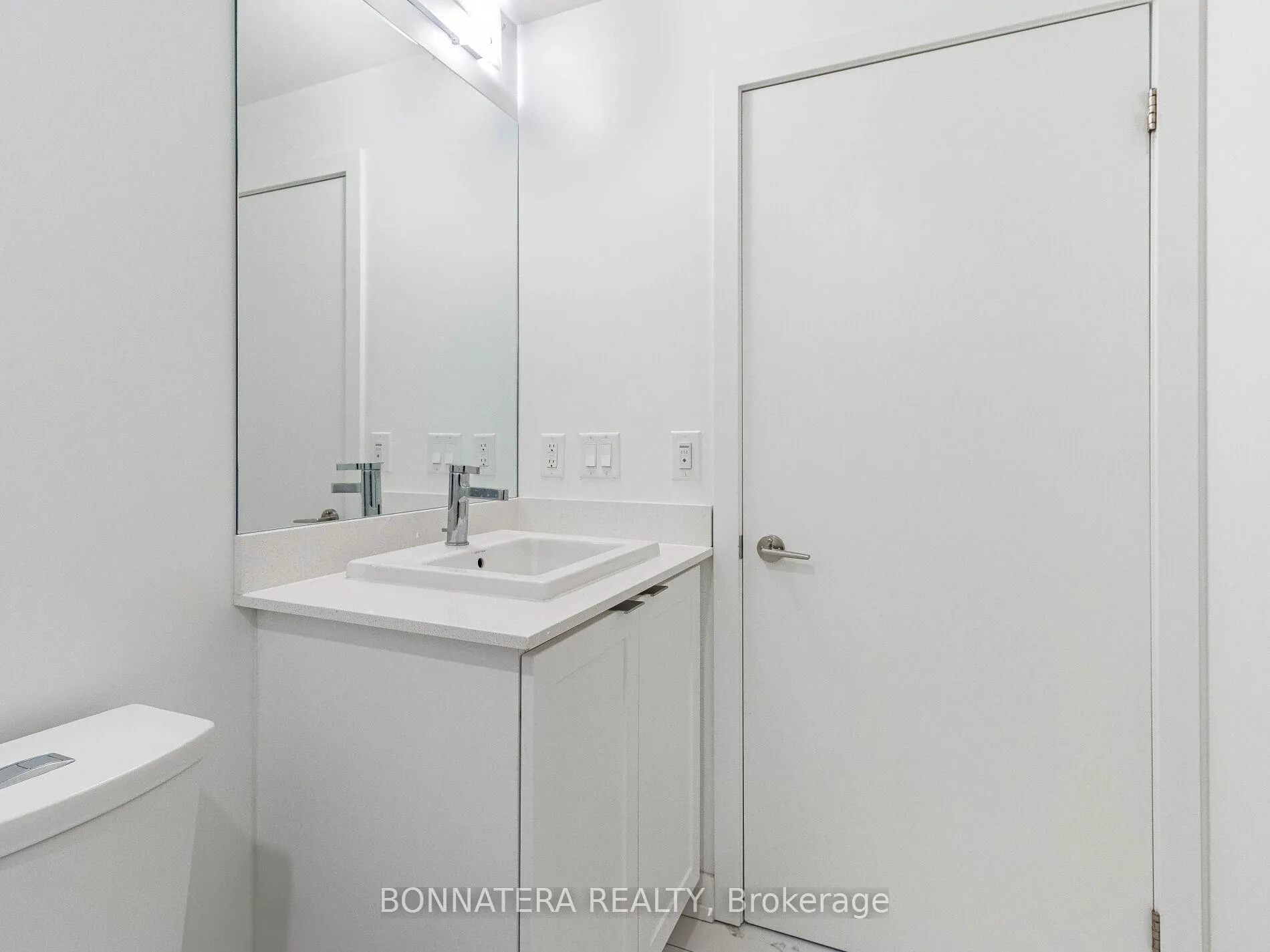 Photo 24 of Unit 1302, 55 Duke Street W, Kitchener, City Commercial Core — HOMEH