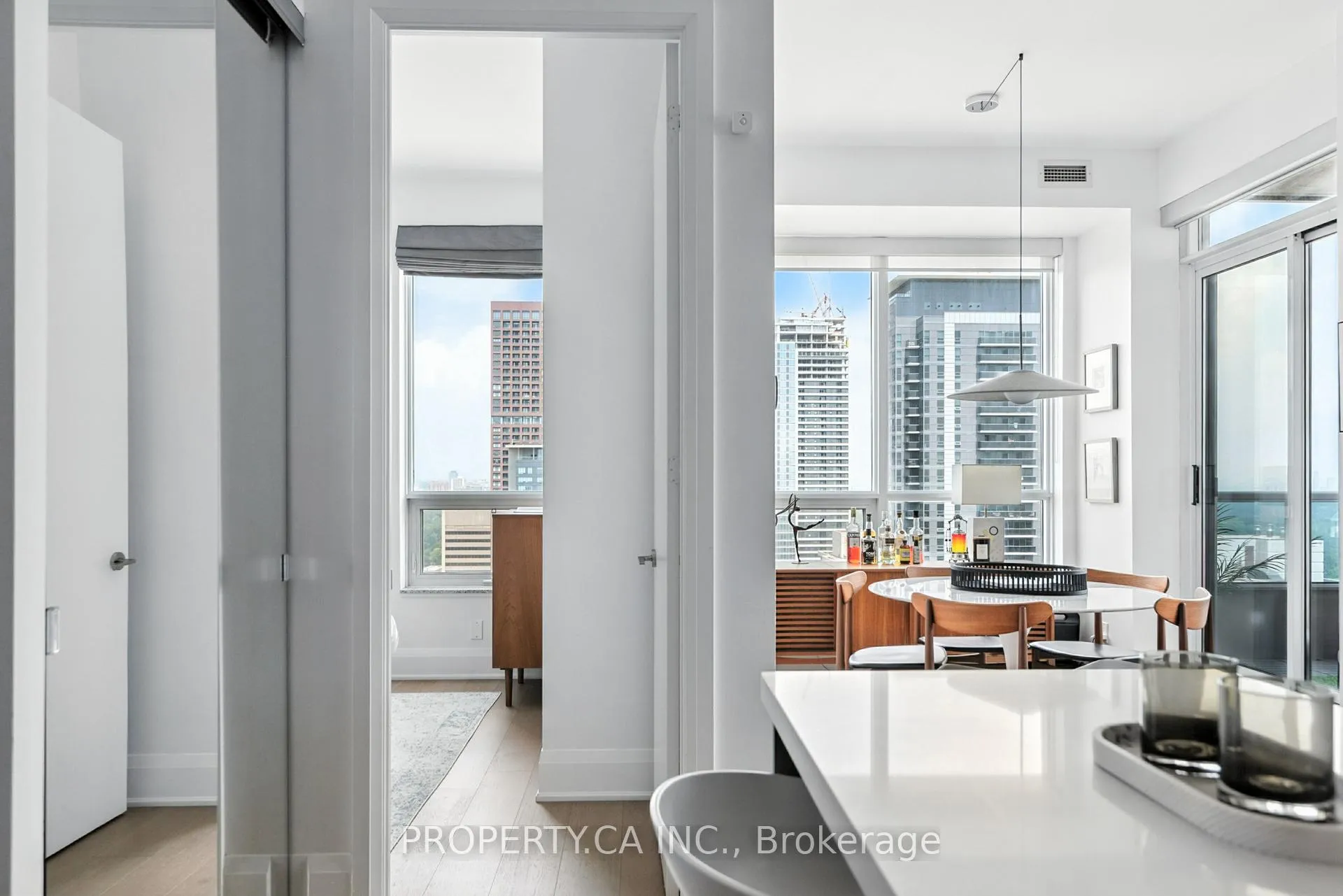 Front of Unit 3202, 500 Sherbourne Street