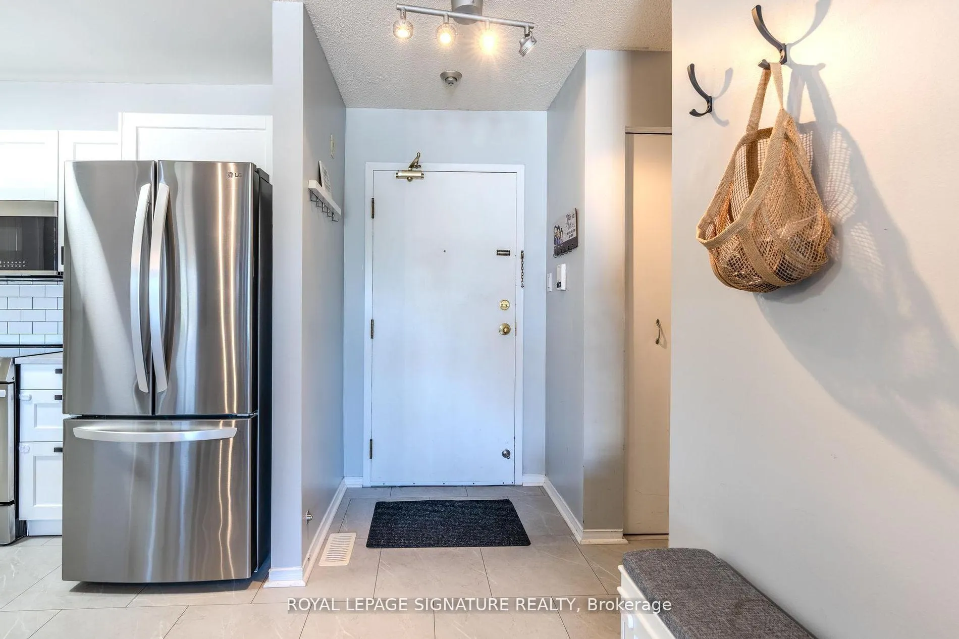 Photo 2 of Unit 215, 126 Bell Farm Road, Barrie, Alliance — HOMEH