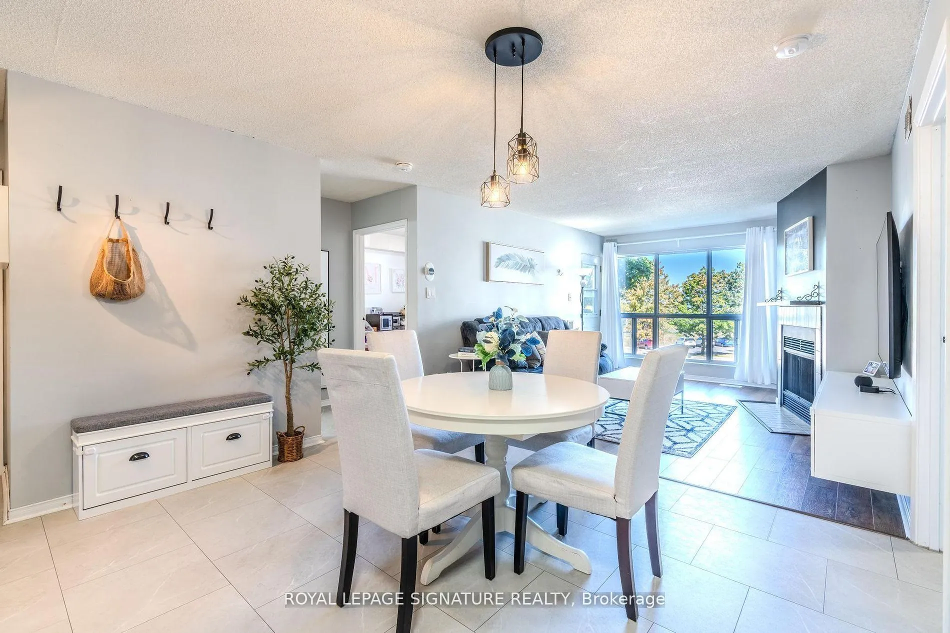 Photo 4 of Unit 215, 126 Bell Farm Road, Barrie, Alliance — HOMEH