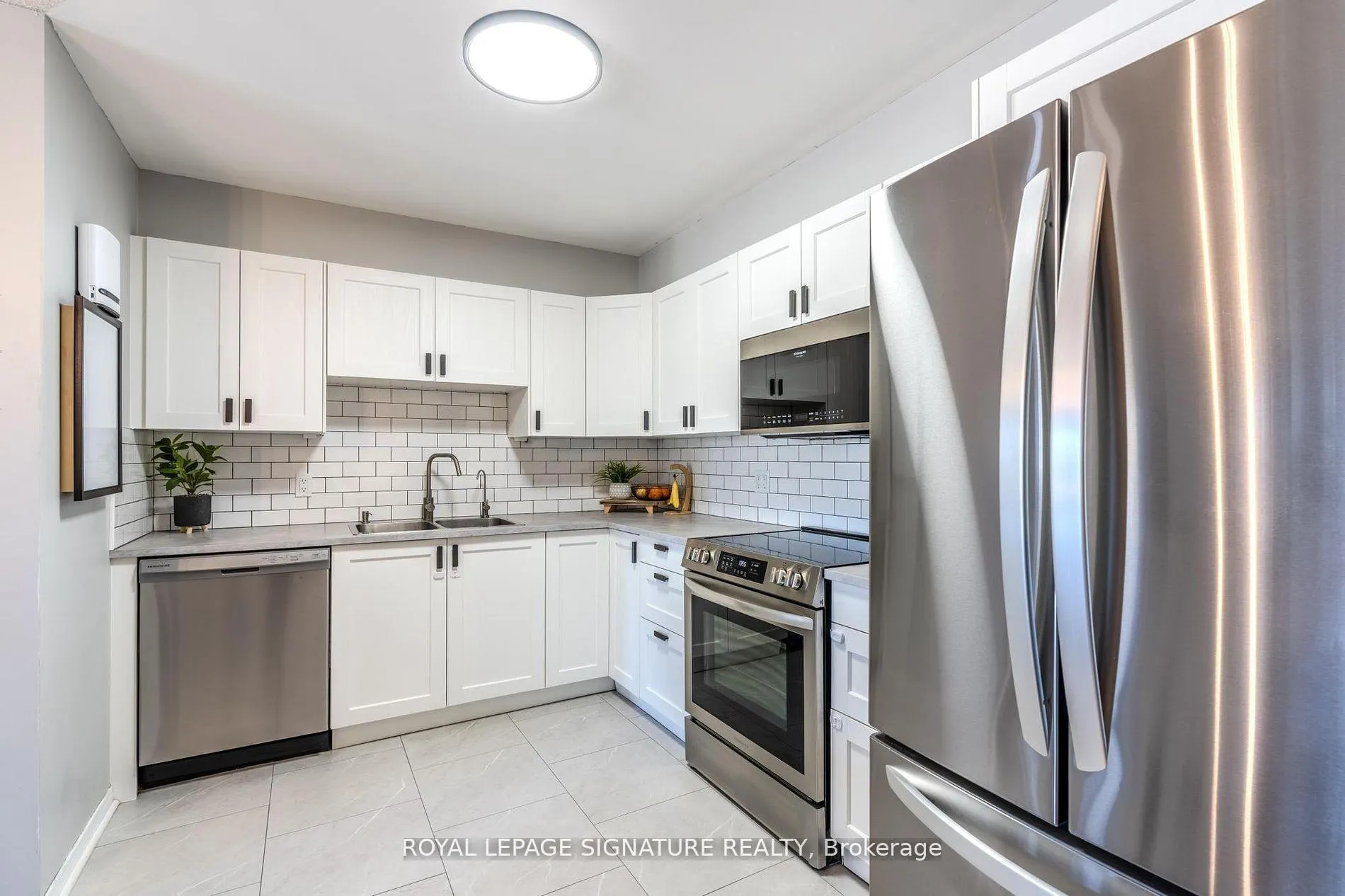 Photo 7 of Unit 215, 126 Bell Farm Road, Barrie, Alliance — HOMEH