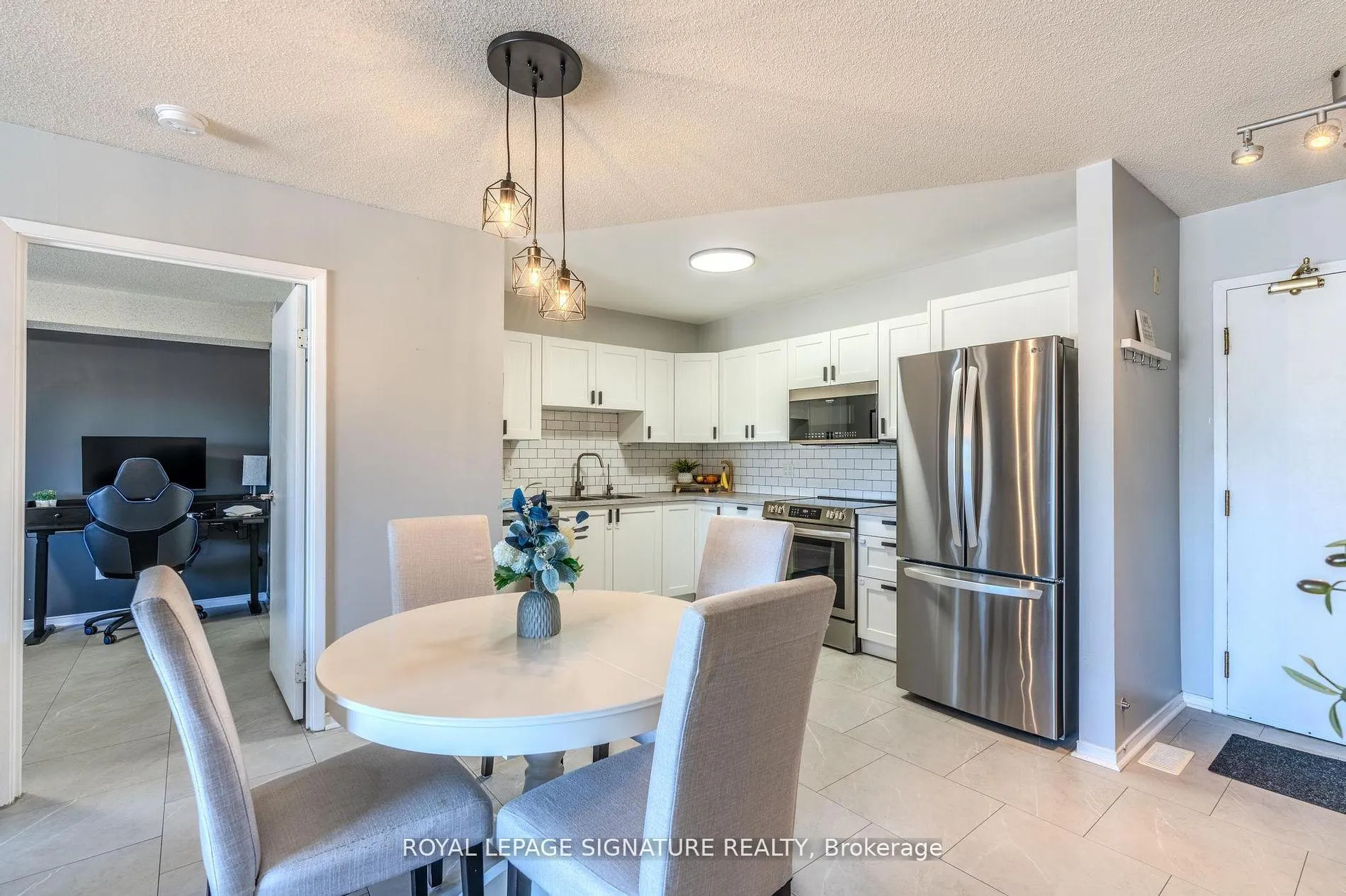 Photo 8 of Unit 215, 126 Bell Farm Road, Barrie, Alliance — HOMEH