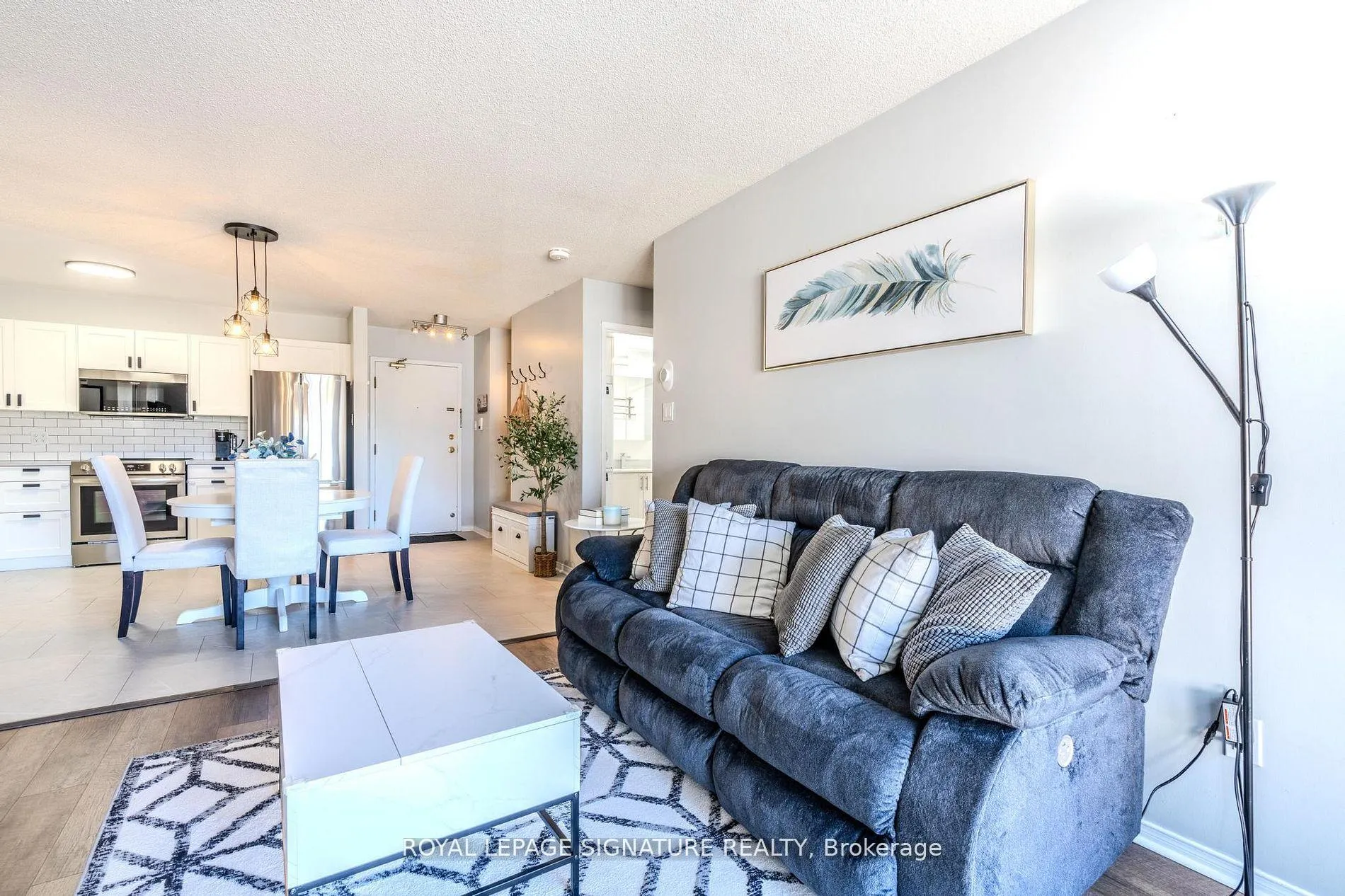Photo 9 of Unit 215, 126 Bell Farm Road, Barrie, Alliance — HOMEH
