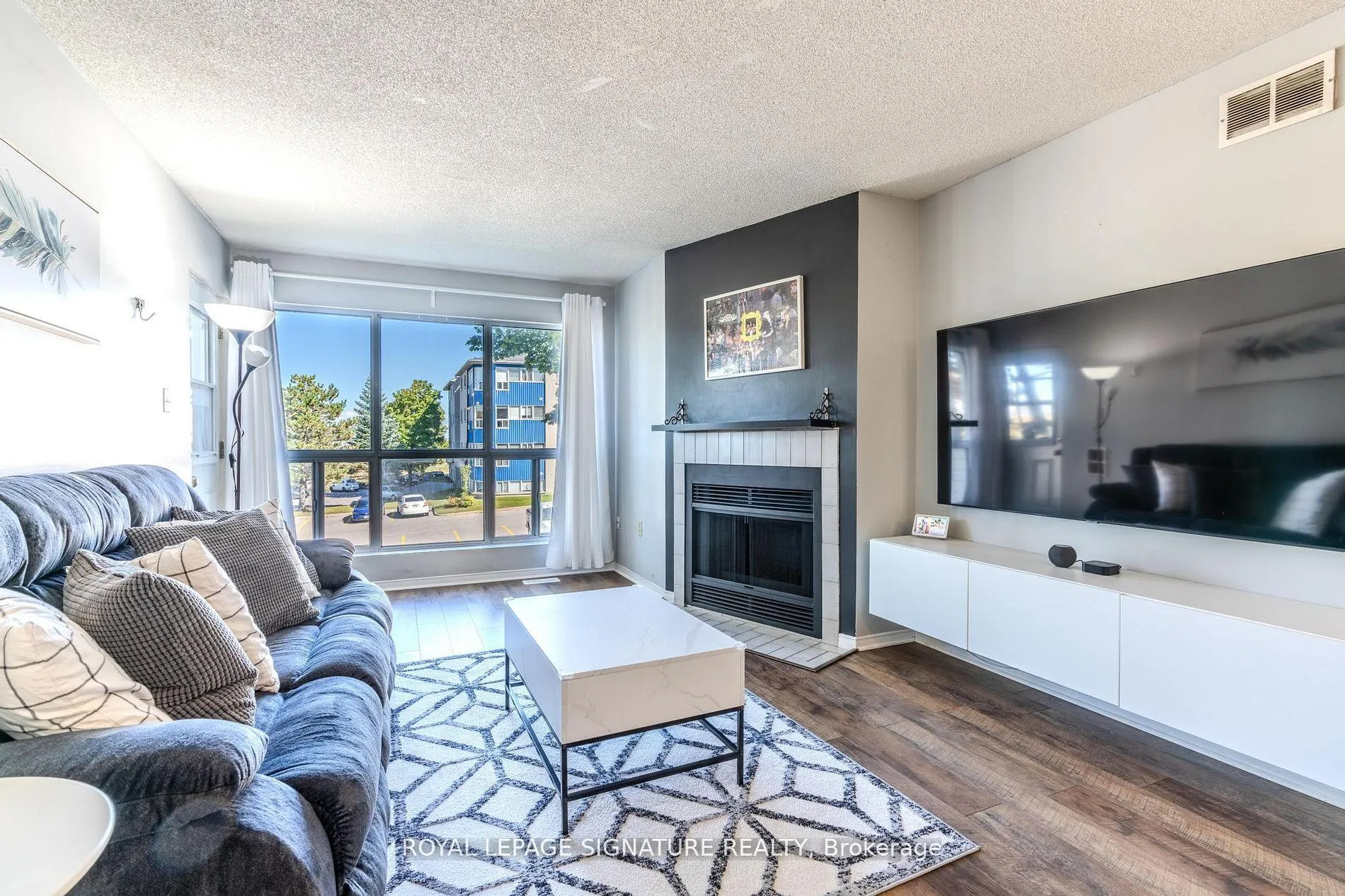 Photo 13 of Unit 215, 126 Bell Farm Road, Barrie, Alliance — HOMEH